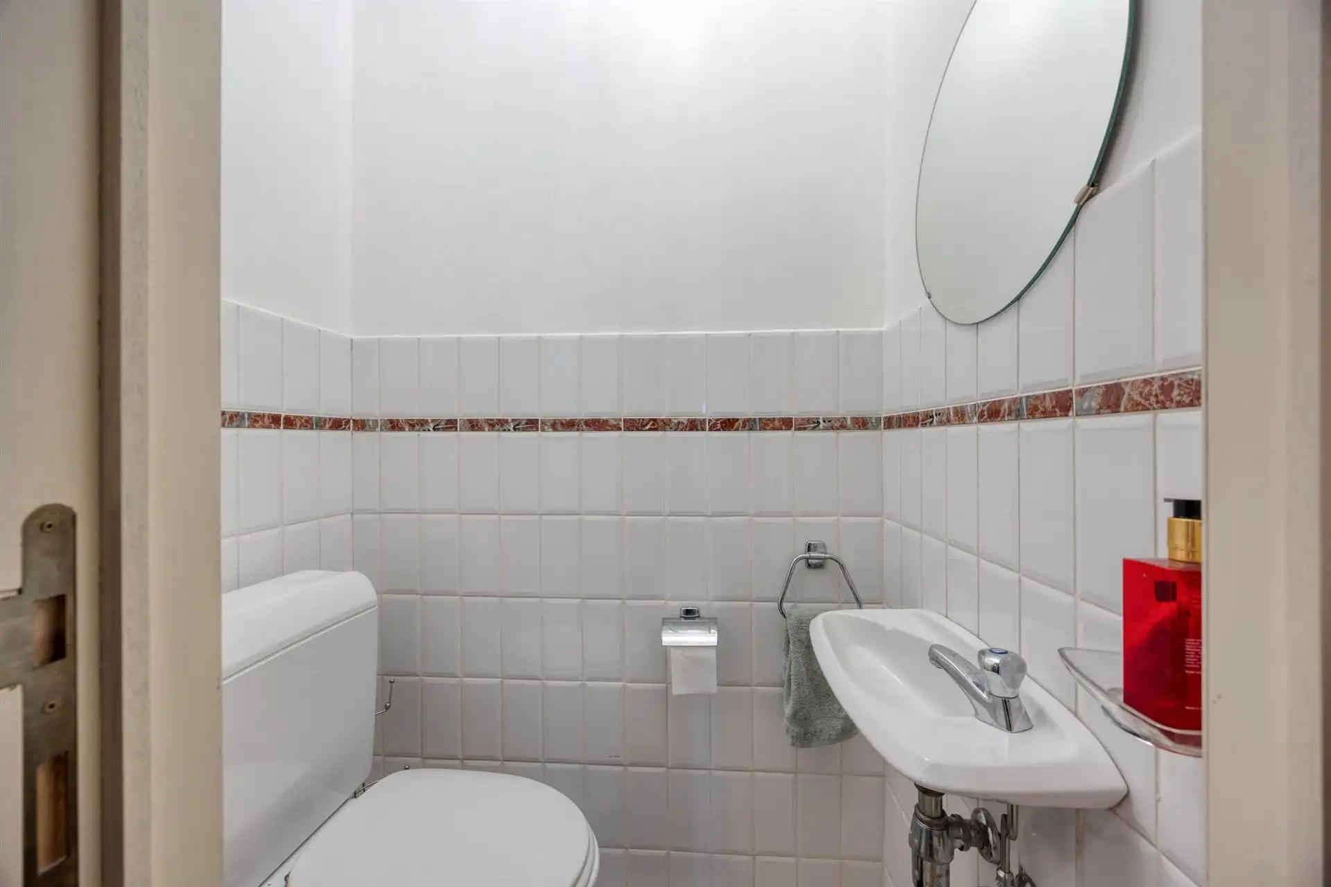 Instapklaar appartement met 2 slaapkamers. foto 3