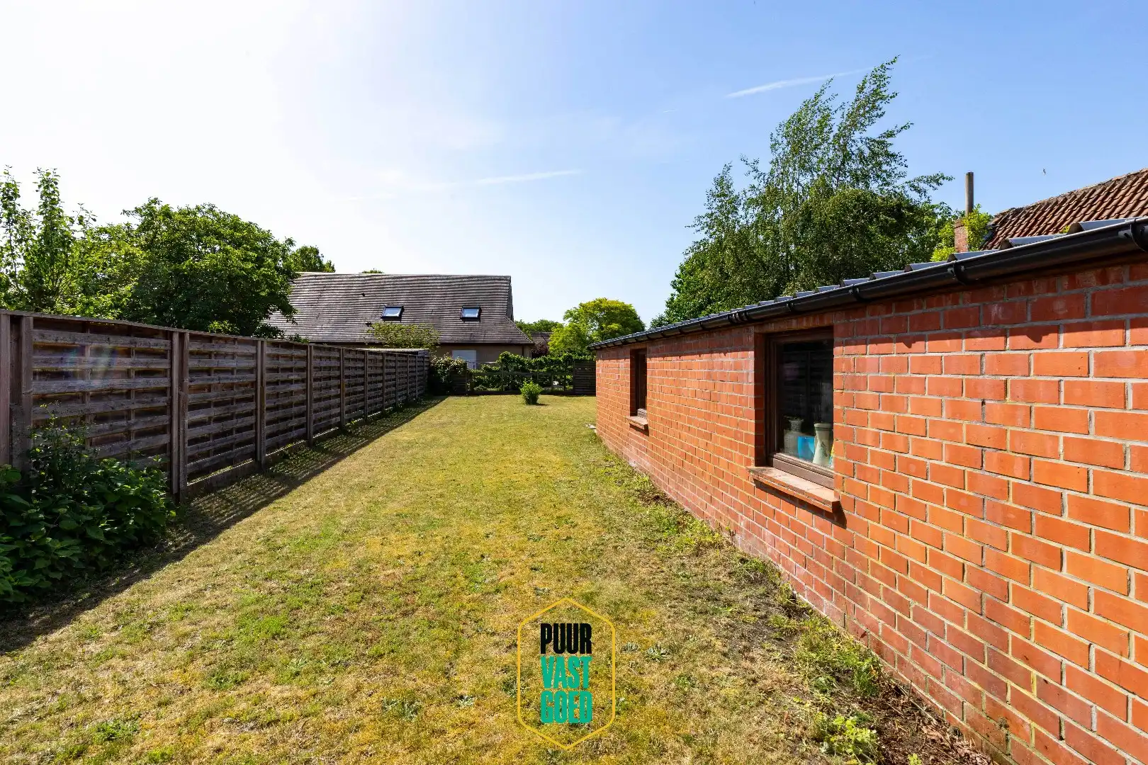 Degelijk halfopen woonhuis  met aparte boei en zuidgerichte tuin, op 534 m² grond foto 24