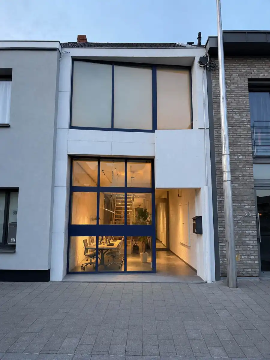 Commerciële ruimte te huur Dorpsstraat 28 - 9052 Zwijnaarde