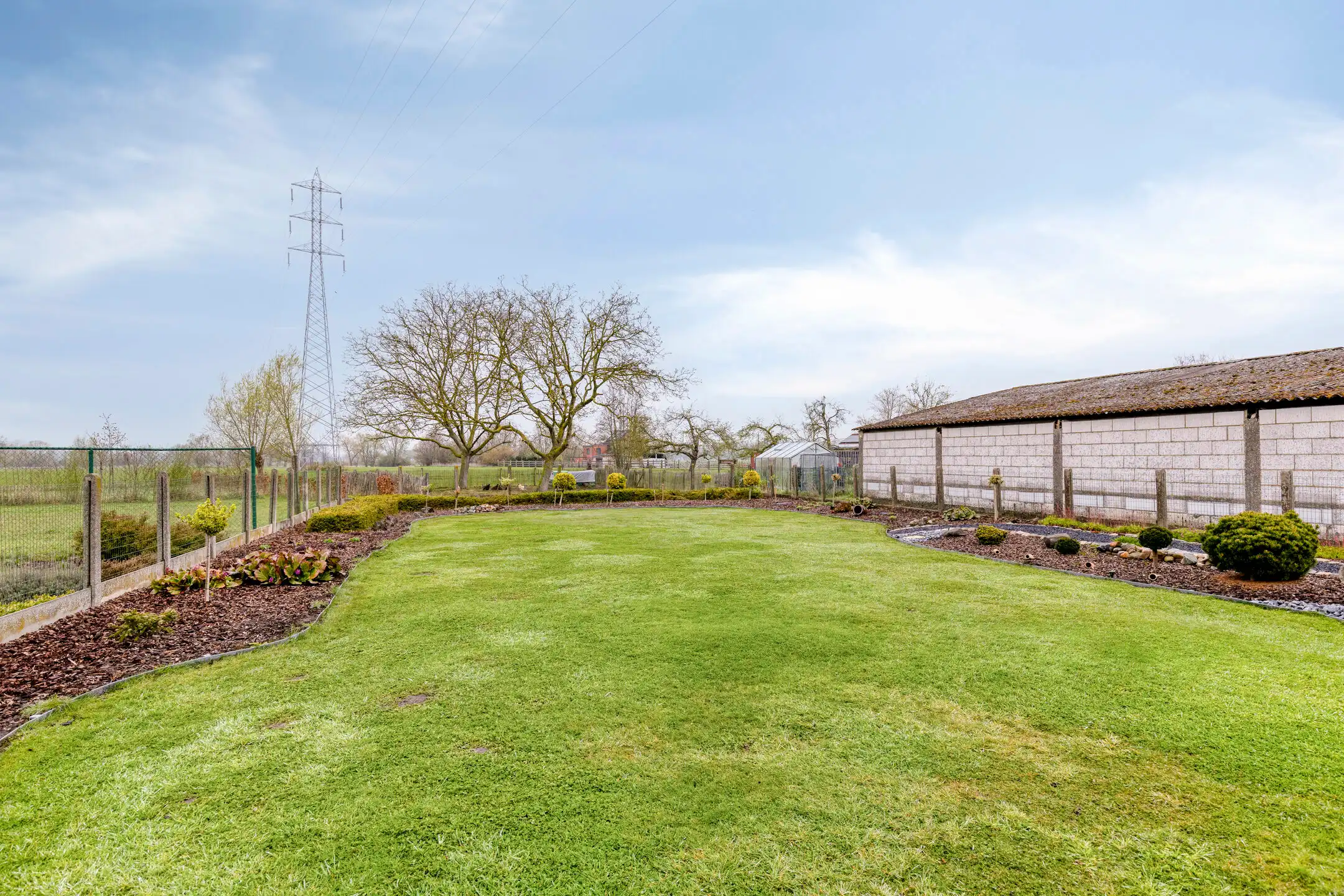 Instapklare woning met loods op 11are foto 21