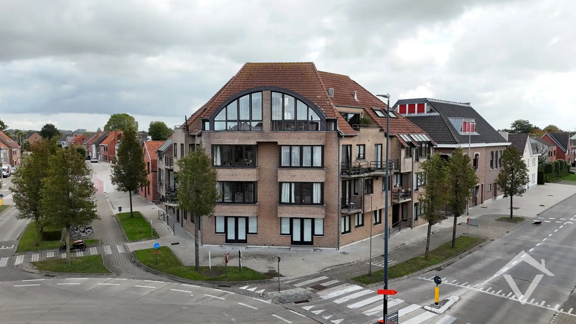 Gelijkvloers appartement met 2 slaapkamers in hartje Koekelare foto 3