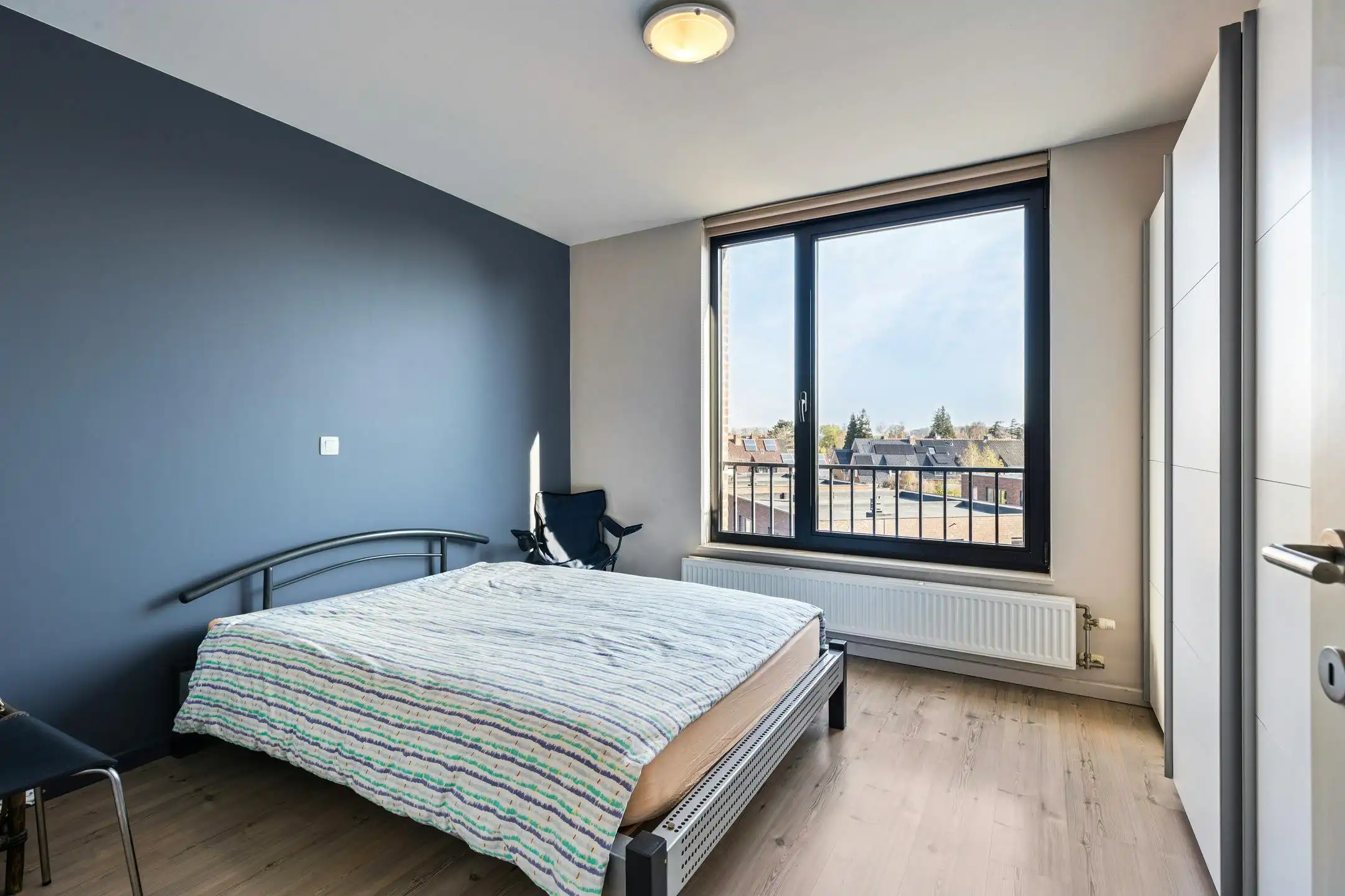 Lichtrijk appartement met terras nabij Damse Vaart te Brugge foto 9