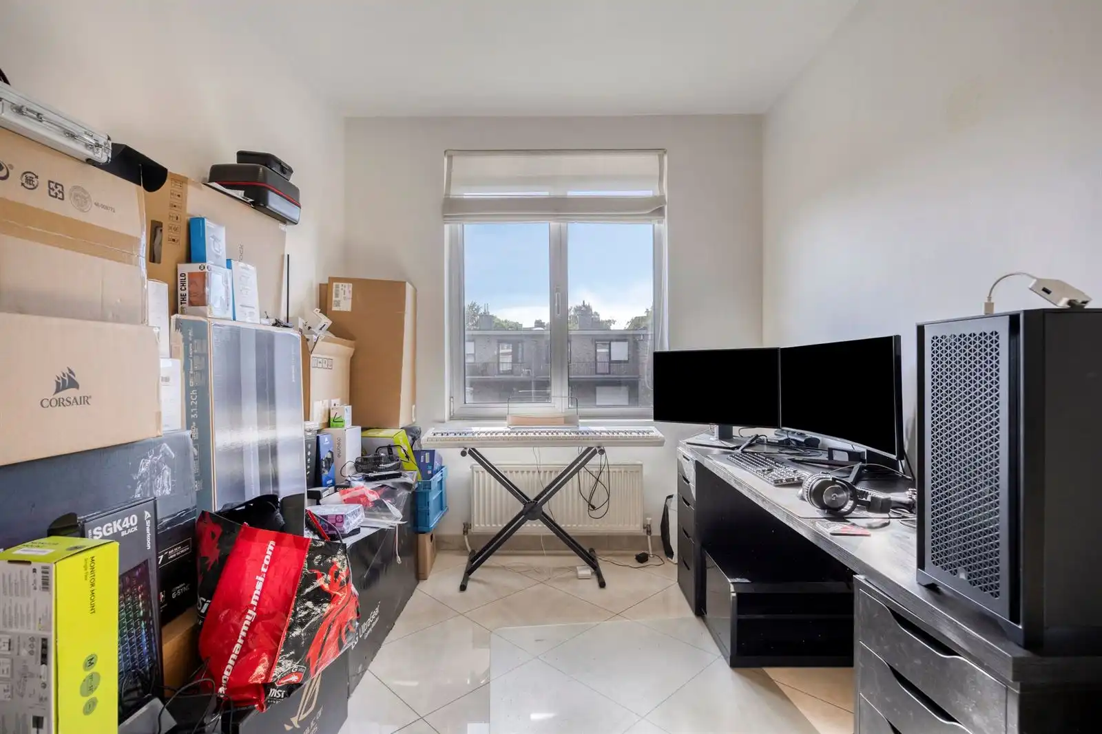 Instapklaar 2-slpk appartement met parking! foto 9