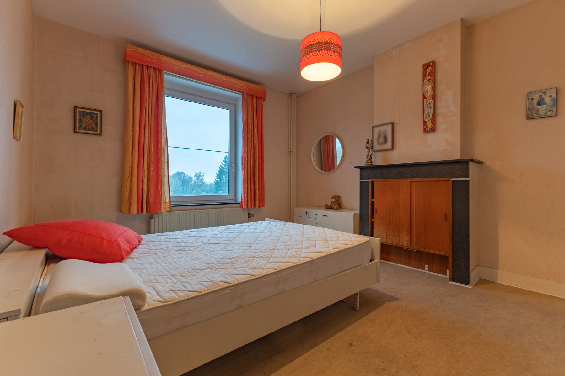 Gunstig gelegen woning met 6 slaapkamers, tuin en garage foto 13