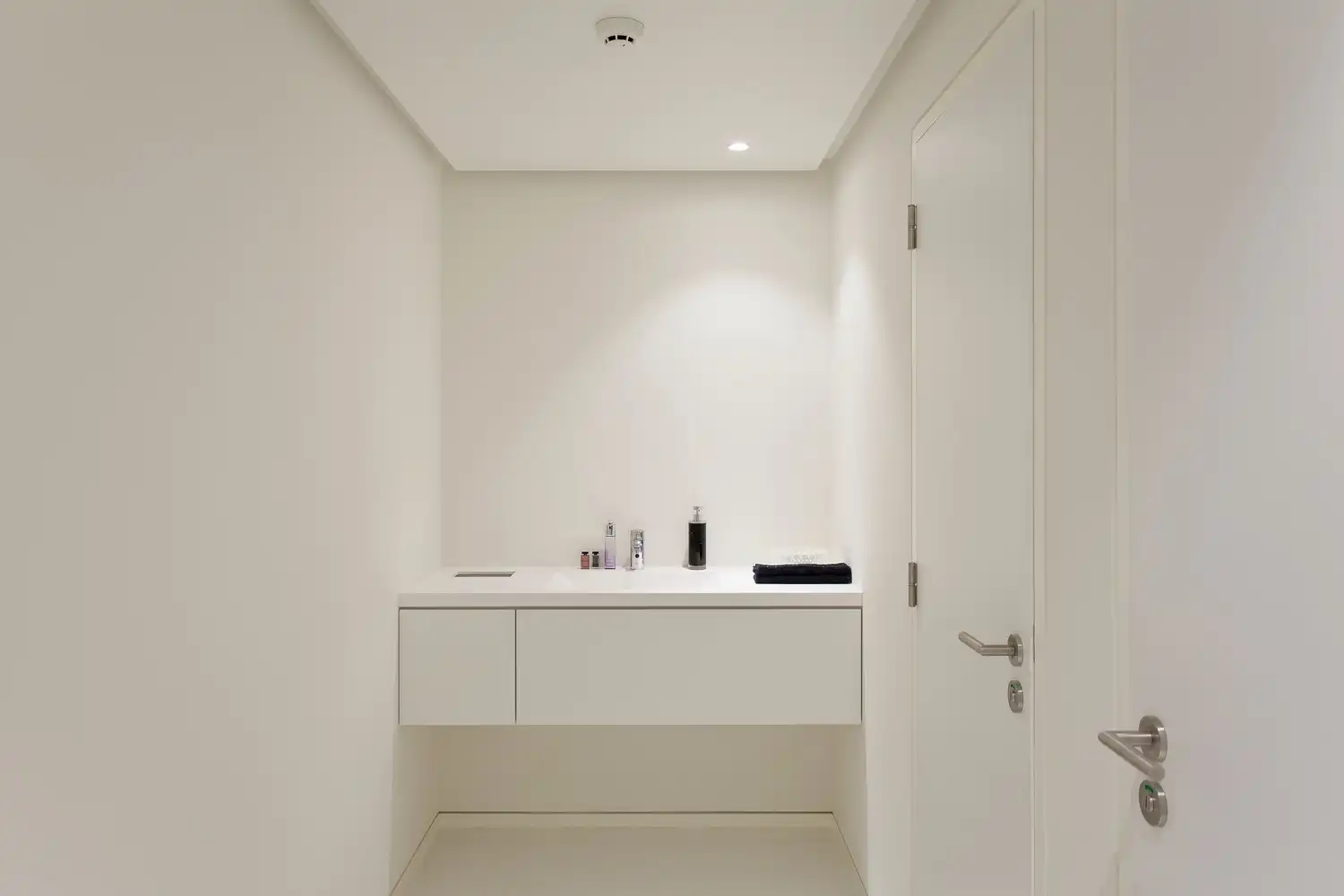1067m² hoogwaardig kantoorgebouw foto 24