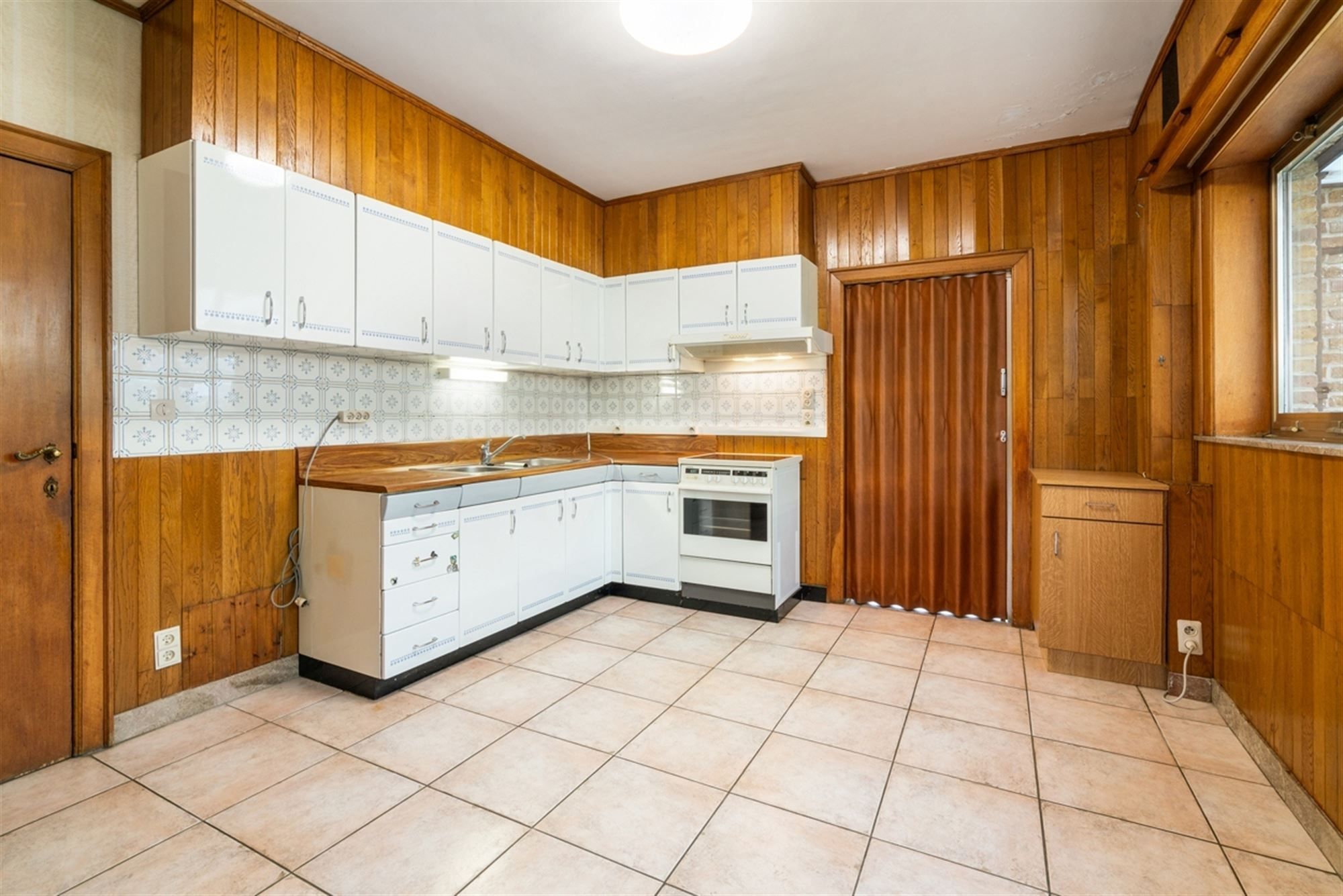 TE RENOVEREN karaktervolle VILLA op een perceel van 1.431m² foto 10