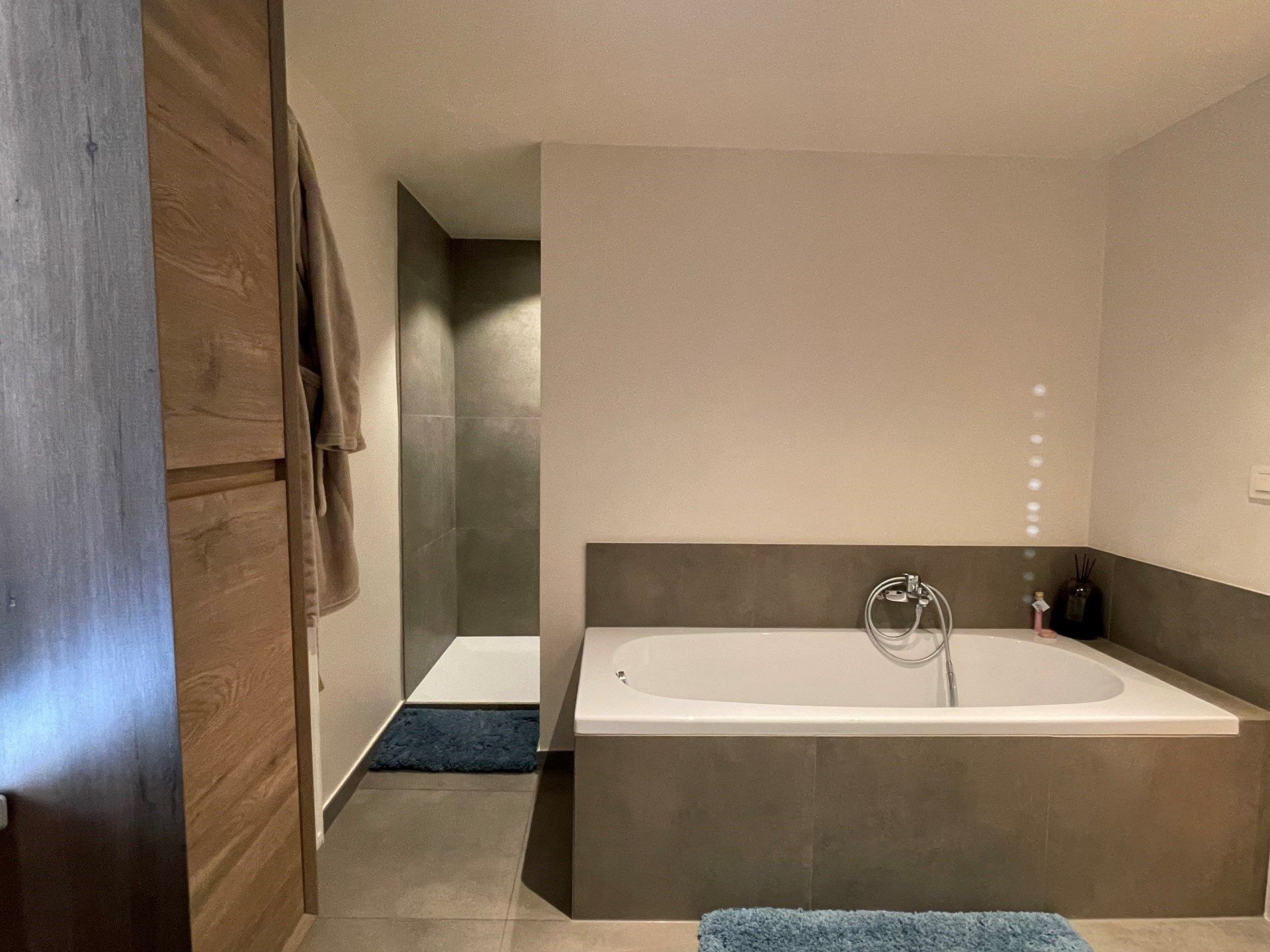 Prachtig afgewerkte woning met 3 slaapkamers in Oekene foto 16
