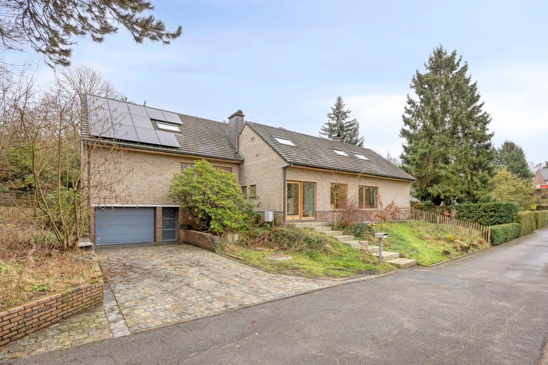 Ruime villa in een groene omgeving foto 33