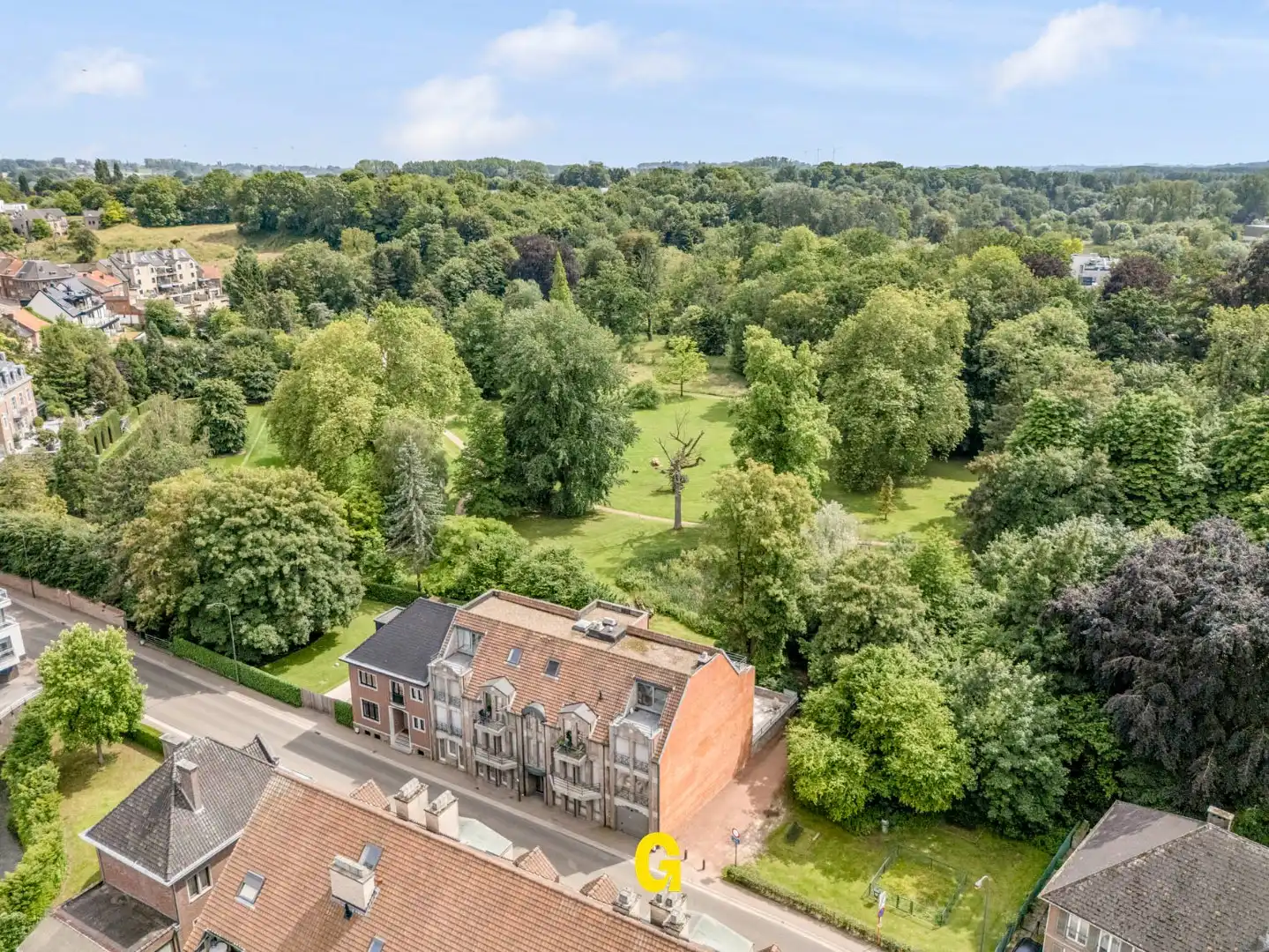 Uitstekend verzorgd 2-slaapkamer appartement in hartje Bilzen, met standplaats, kelderberging en terras met zicht op het Park van Haffmans foto 29