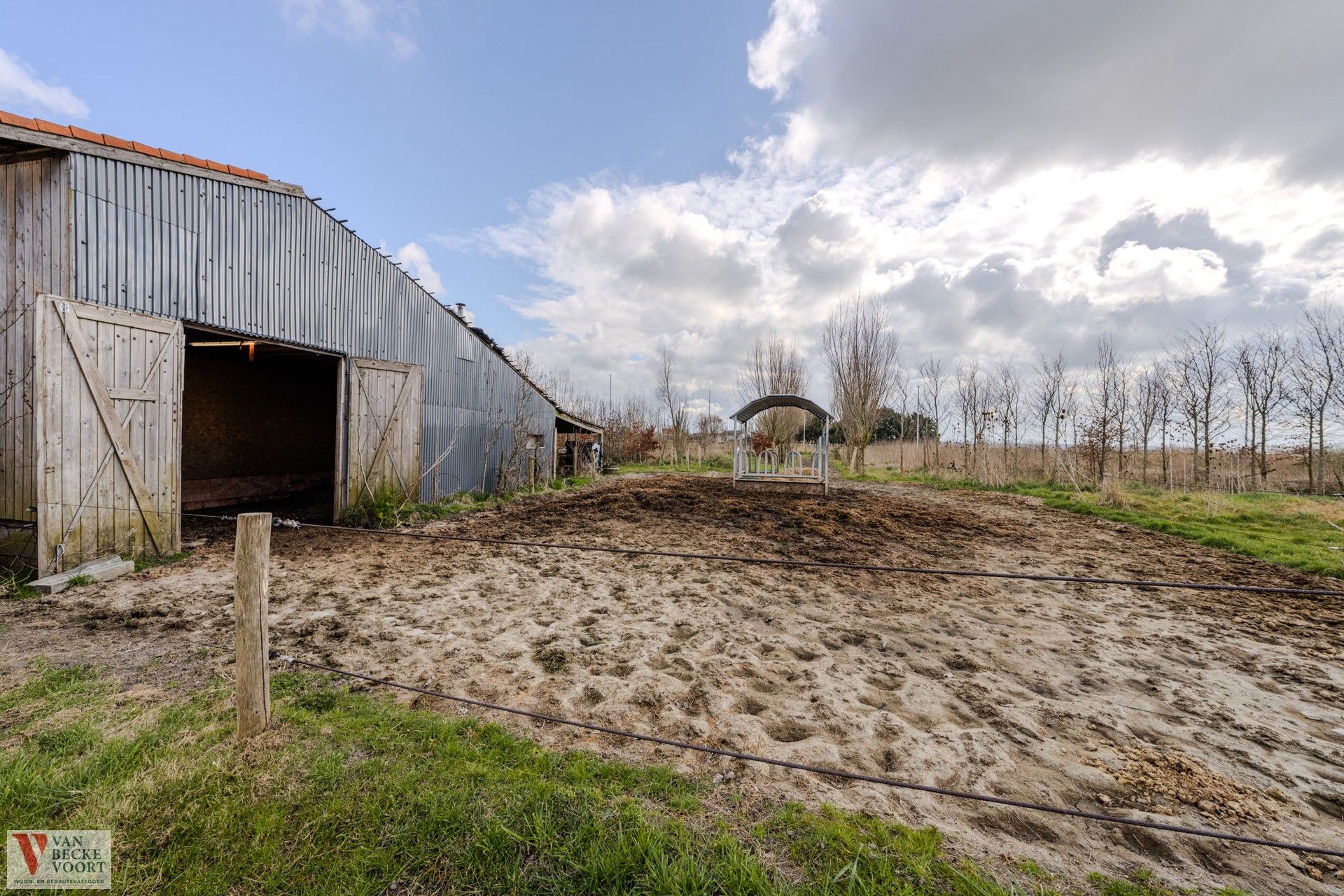 Te renoveren hoeve op 1,6 ha foto 16