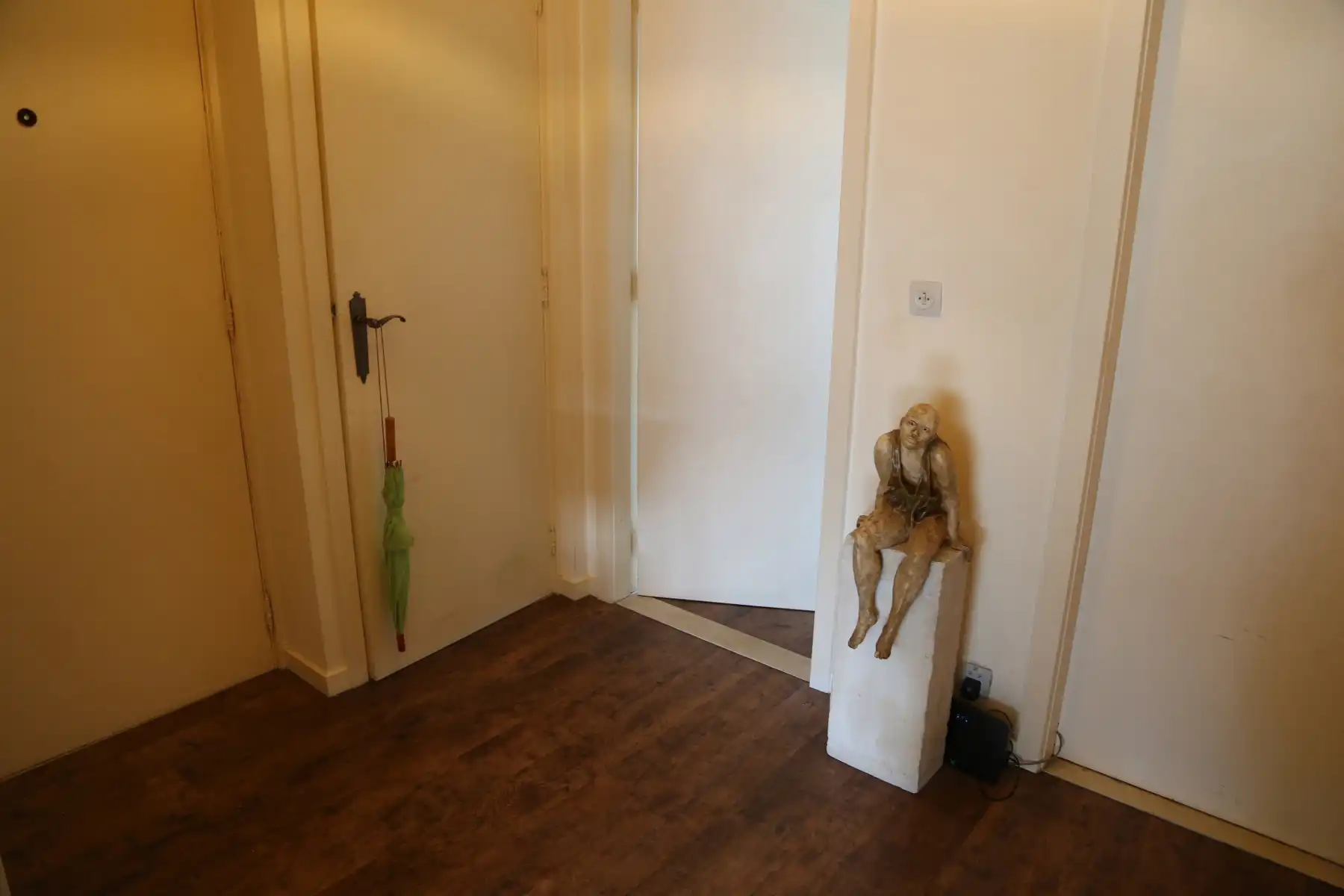 Licht appartement met 2 terrassen op centrale locatie. foto 7