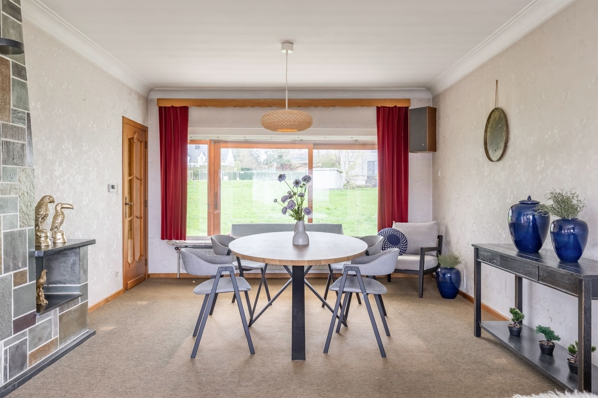 Hoofdfoto van de publicatie: Te renoveren, vrijstaande eengezinswoning.