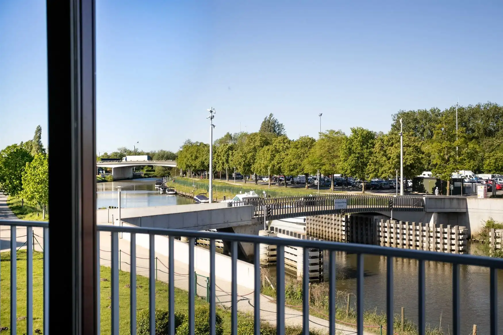 Ruim energiezuinig appartement met prachtig Leiezicht in Deinze foto 16