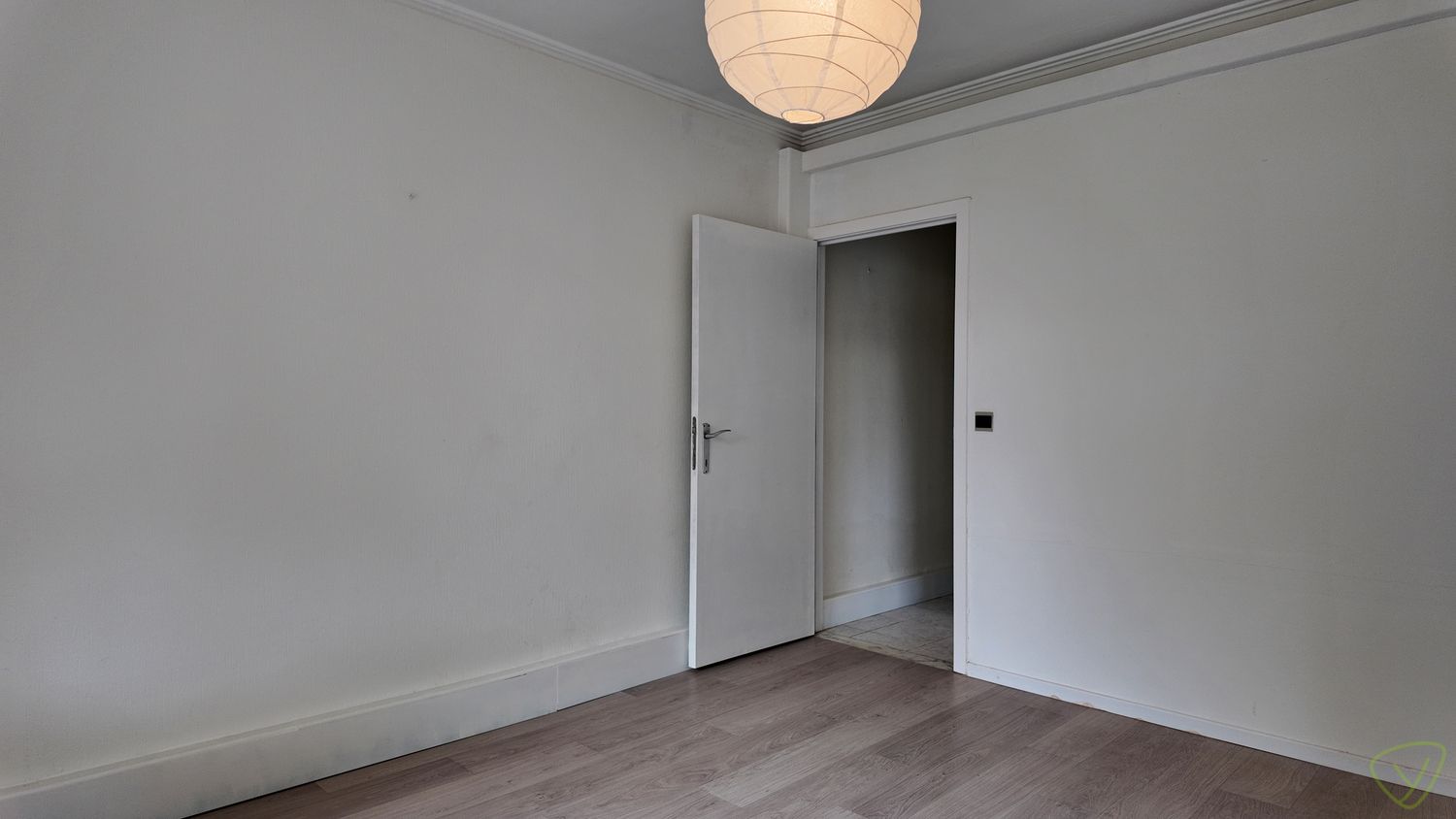 Ruime alleenstaande woning in een rustige buurt met grote tuin! foto 10