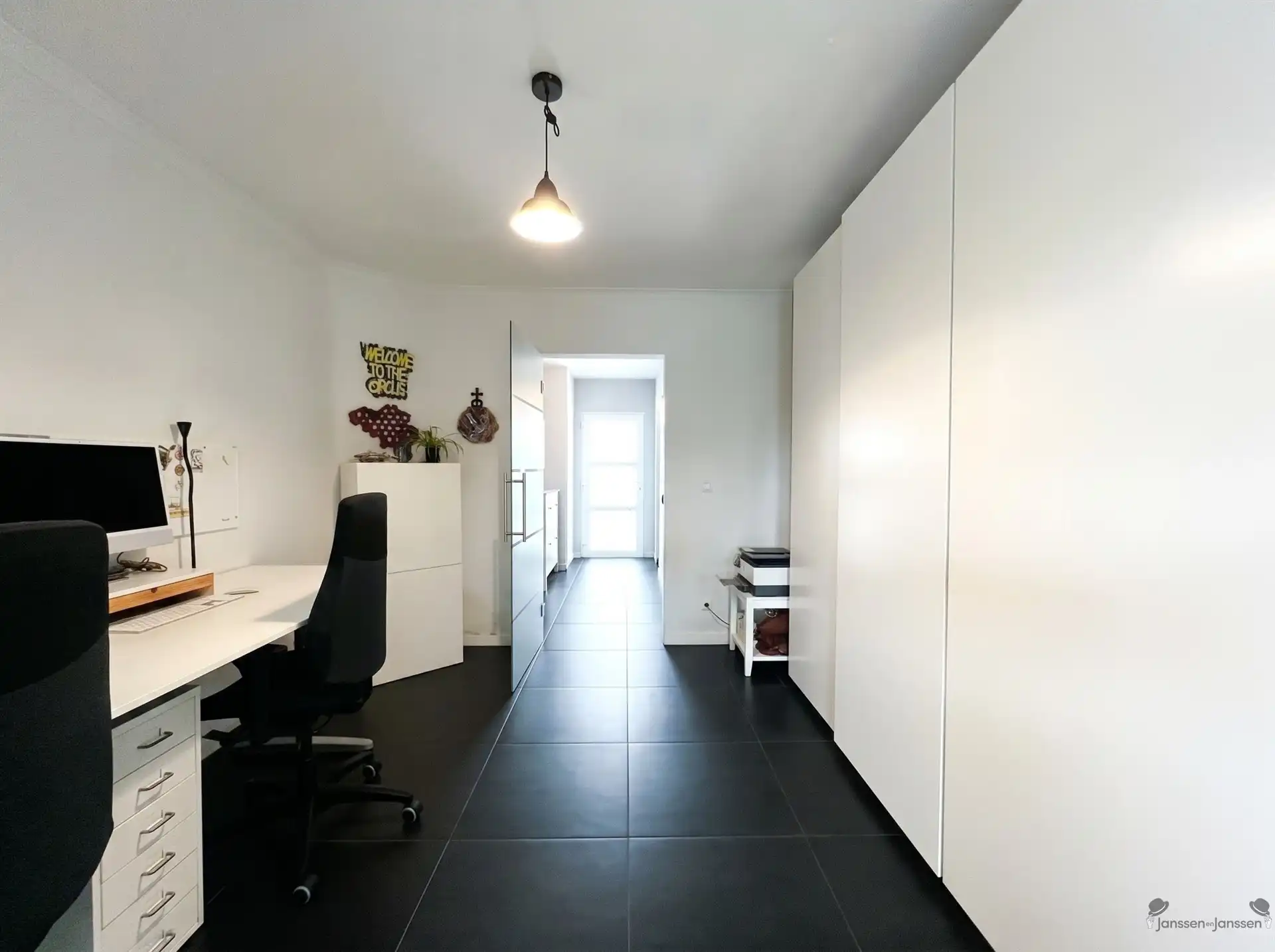 Instapklare gezinswoning met 3 slpkmrs & tuin foto 13