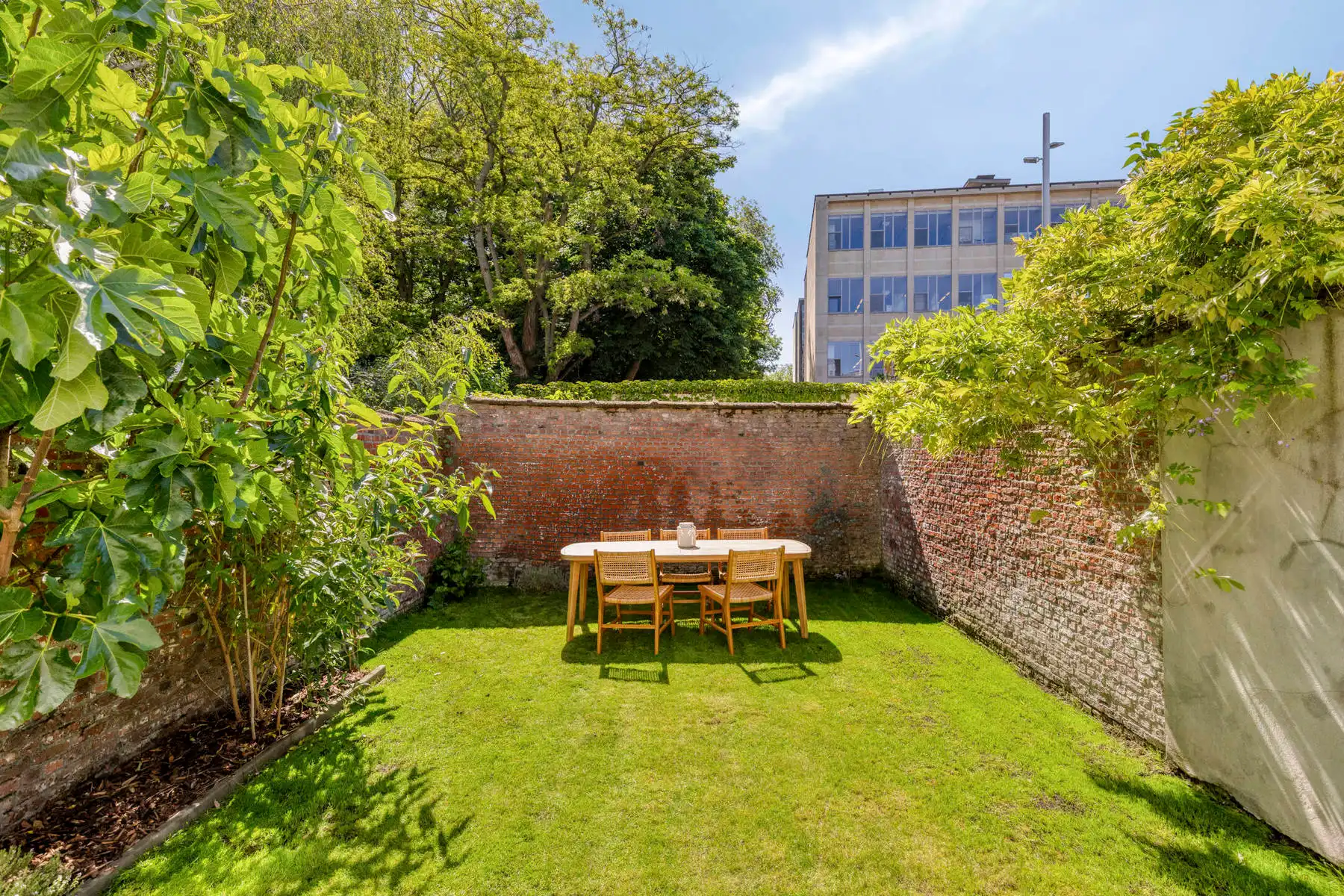 Gerenoveerd appartement met tuin en zicht op Hof van Leysen. foto 5