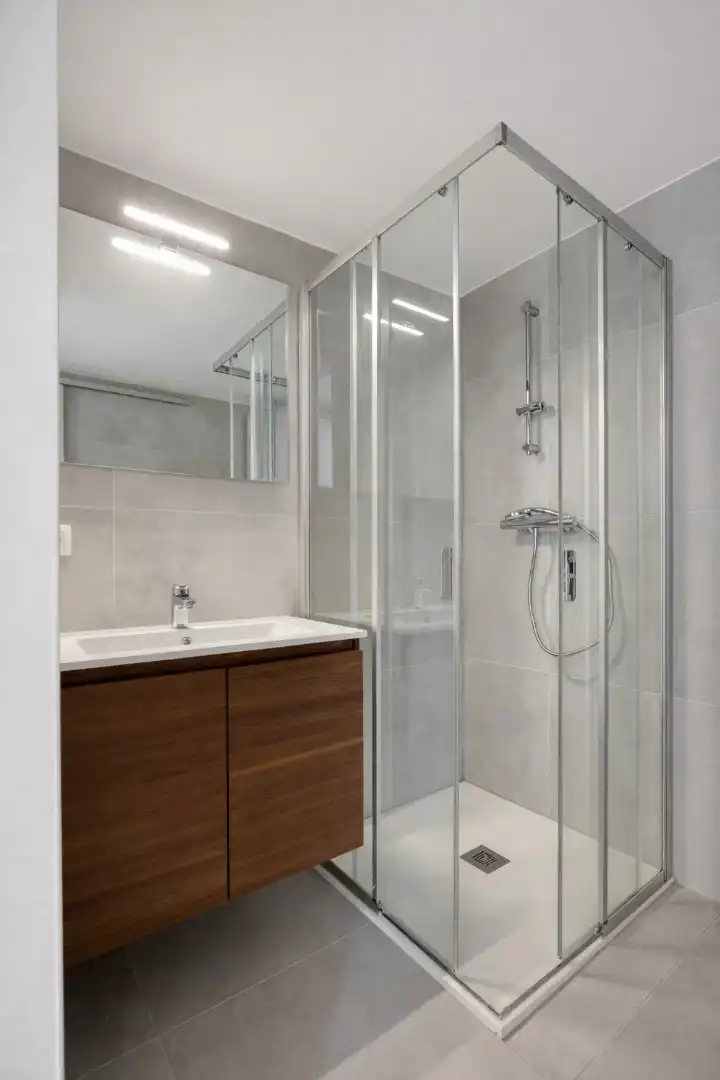 Nieuwbouw studio met terras van 9m2 in hartje Leuven met kelderberging en parkeermogelijkheden! 6% BTW mogelijk! foto 4