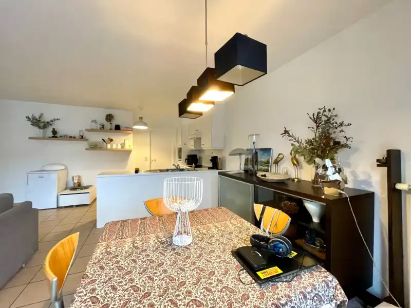LICHTRIJK APPARTEMENT MET ZICHT OP HET GROENPLEIN foto 5