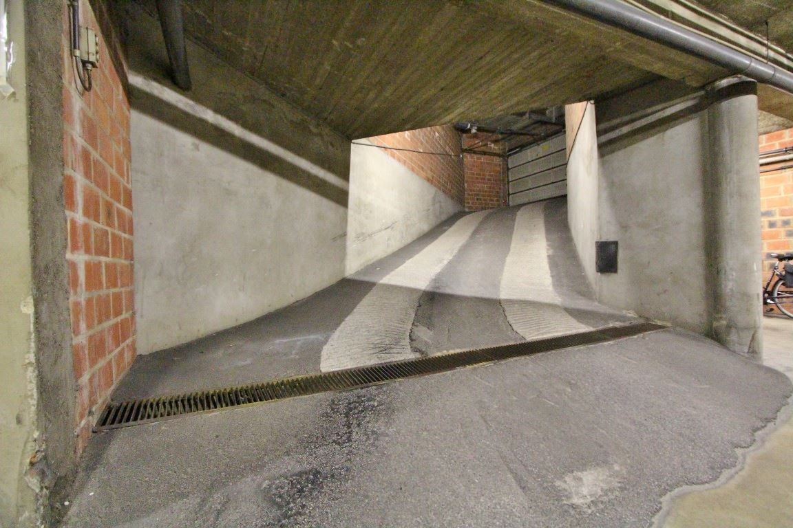 Ondergrondse autostaanplaats in het centrum van Sint-Truiden foto 2