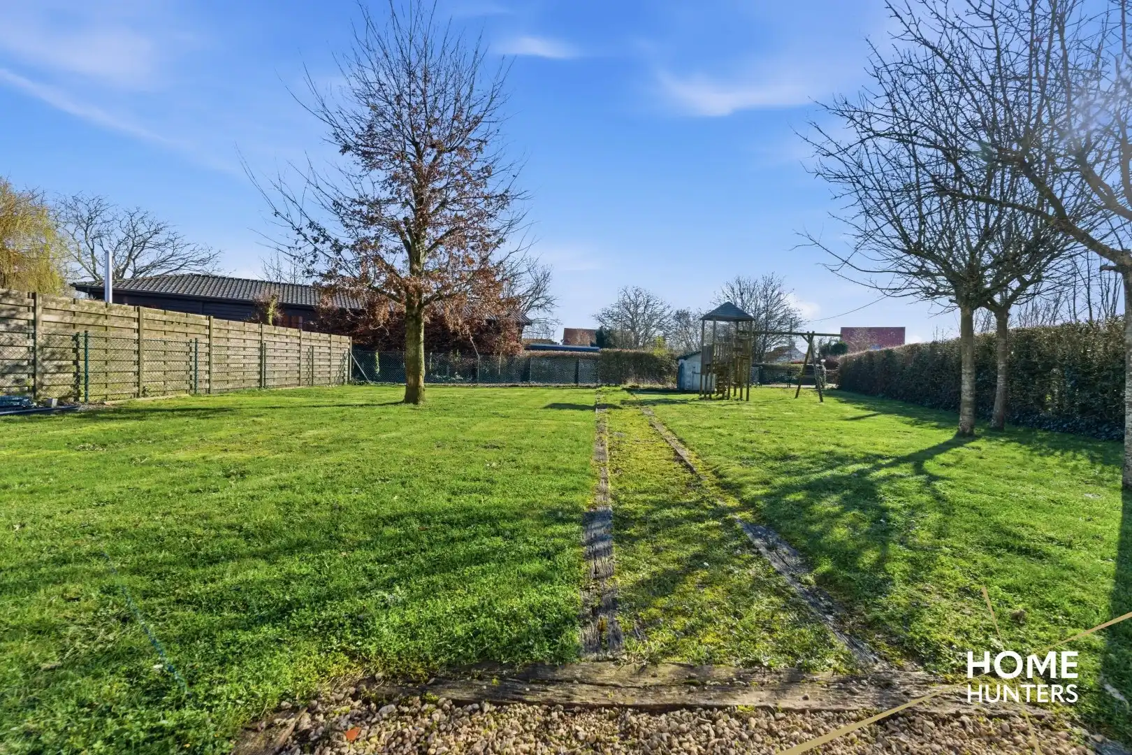 Rustig gelegen halfopen bebouwing met ruime tuin in Hooglede! foto 14