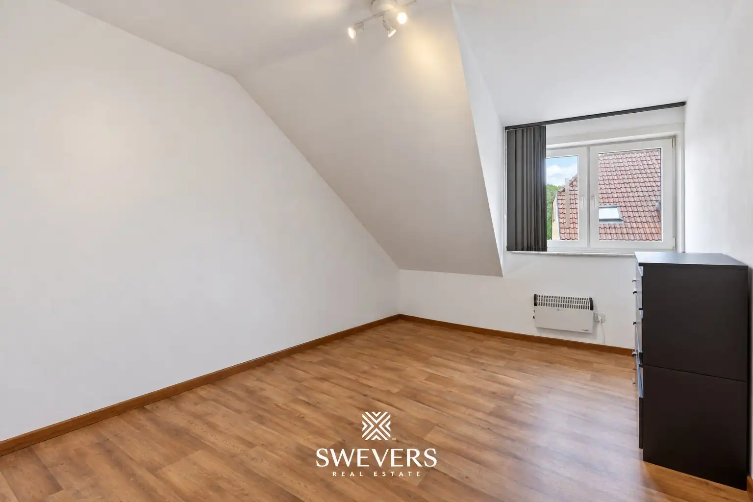Ruim appartement van 121 m² woonoppervlakte en garagebox foto 12