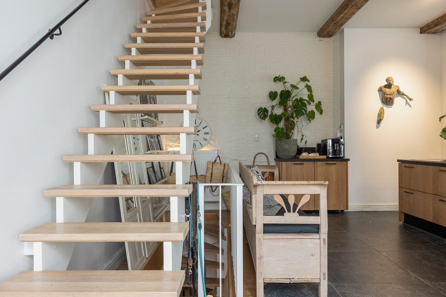 Unieke en energiezuinige stadsvilla (224m²) met fantastisch zonneterras in het hart van historisch Antwerpen – luxe, rust en boordevol karakter! foto 18