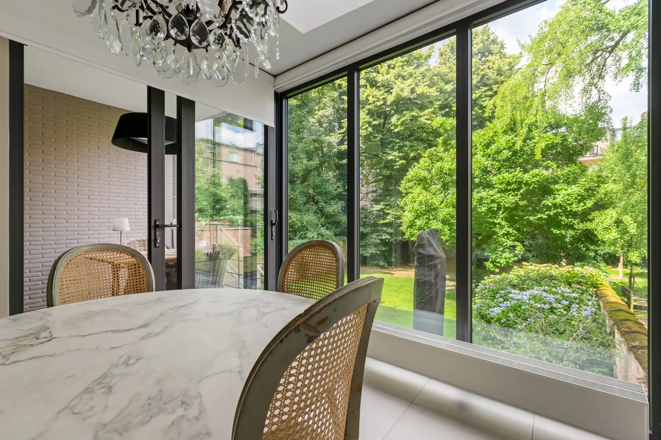 Duplex met zwembad en tuin op uitstekende locatie in Berchem foto 10
