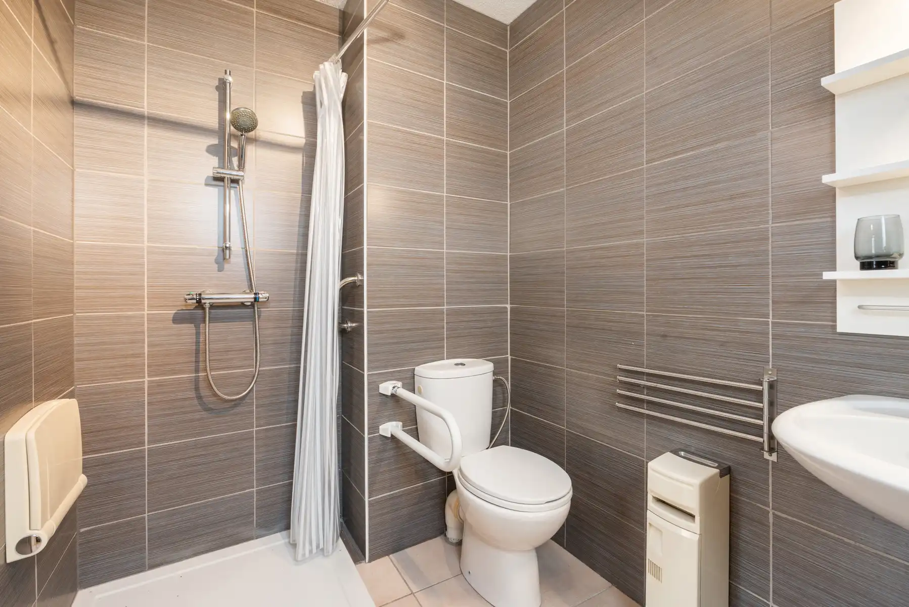 Uitstekend gelegen hoekappartement in Sint-Idesbald foto 10