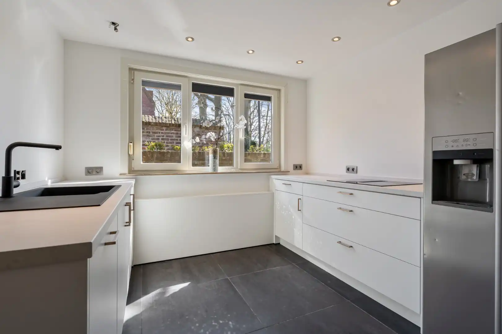 Gezellige, instapklare stadswoning in het centrum van Maaseik grenzend aan de groene wal!  foto 19