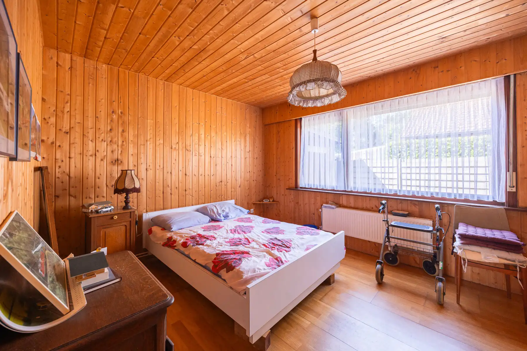 Bungalow op toplocatie met grote loods foto 12
