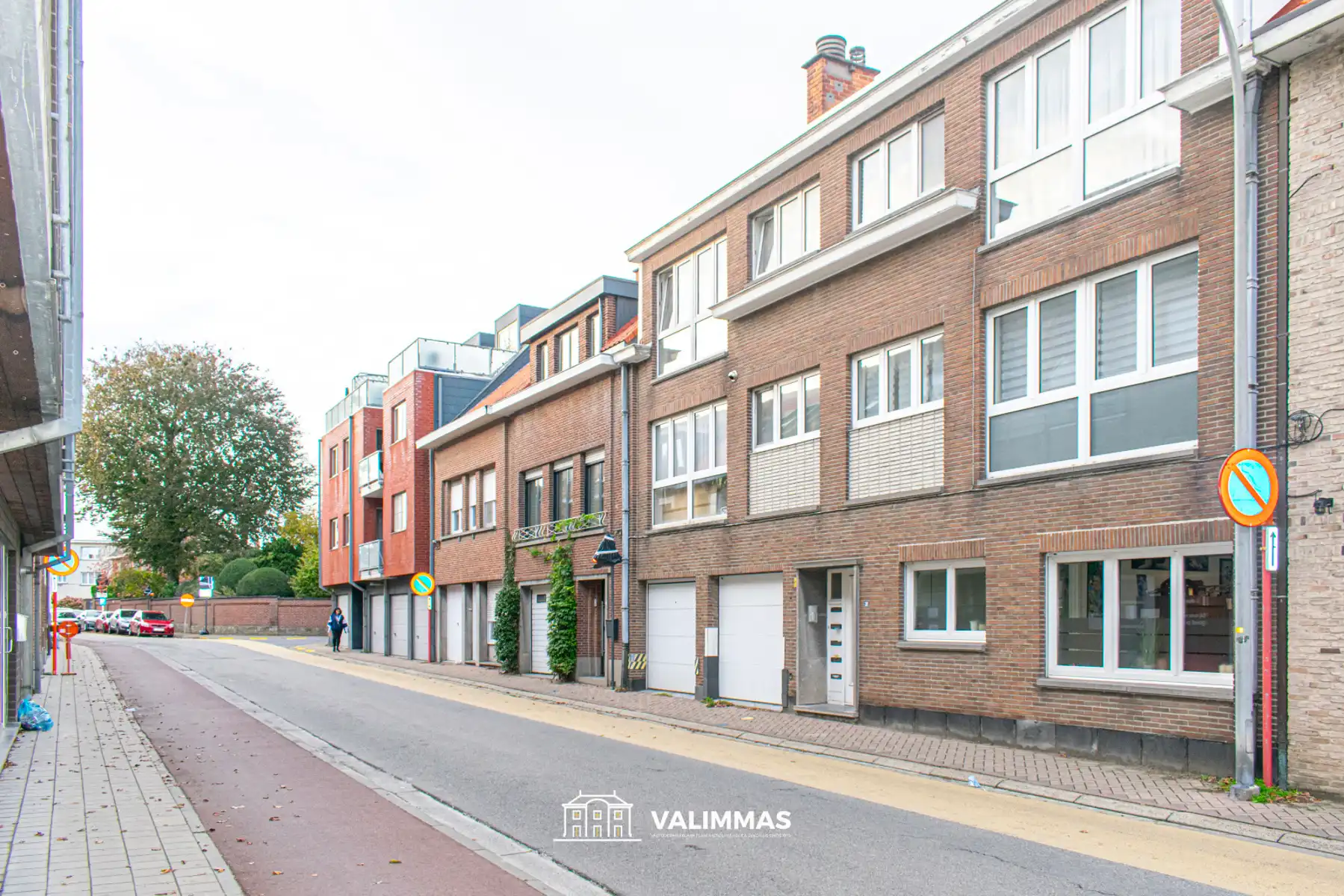 Welgelegen gelijkvloersappartement met groot terras en tuin foto 4