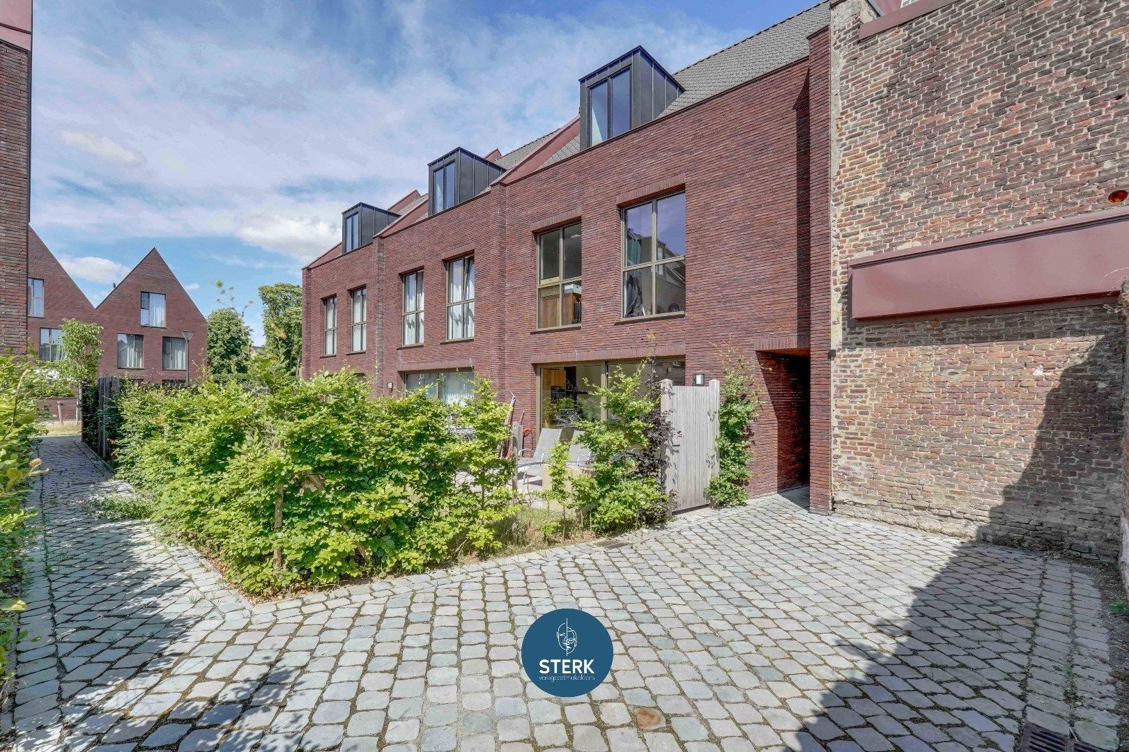 ENERGIEZUINIGE GEZINSWONING IN DE DORPSKERN VAN OUD-REKEM !  foto 25