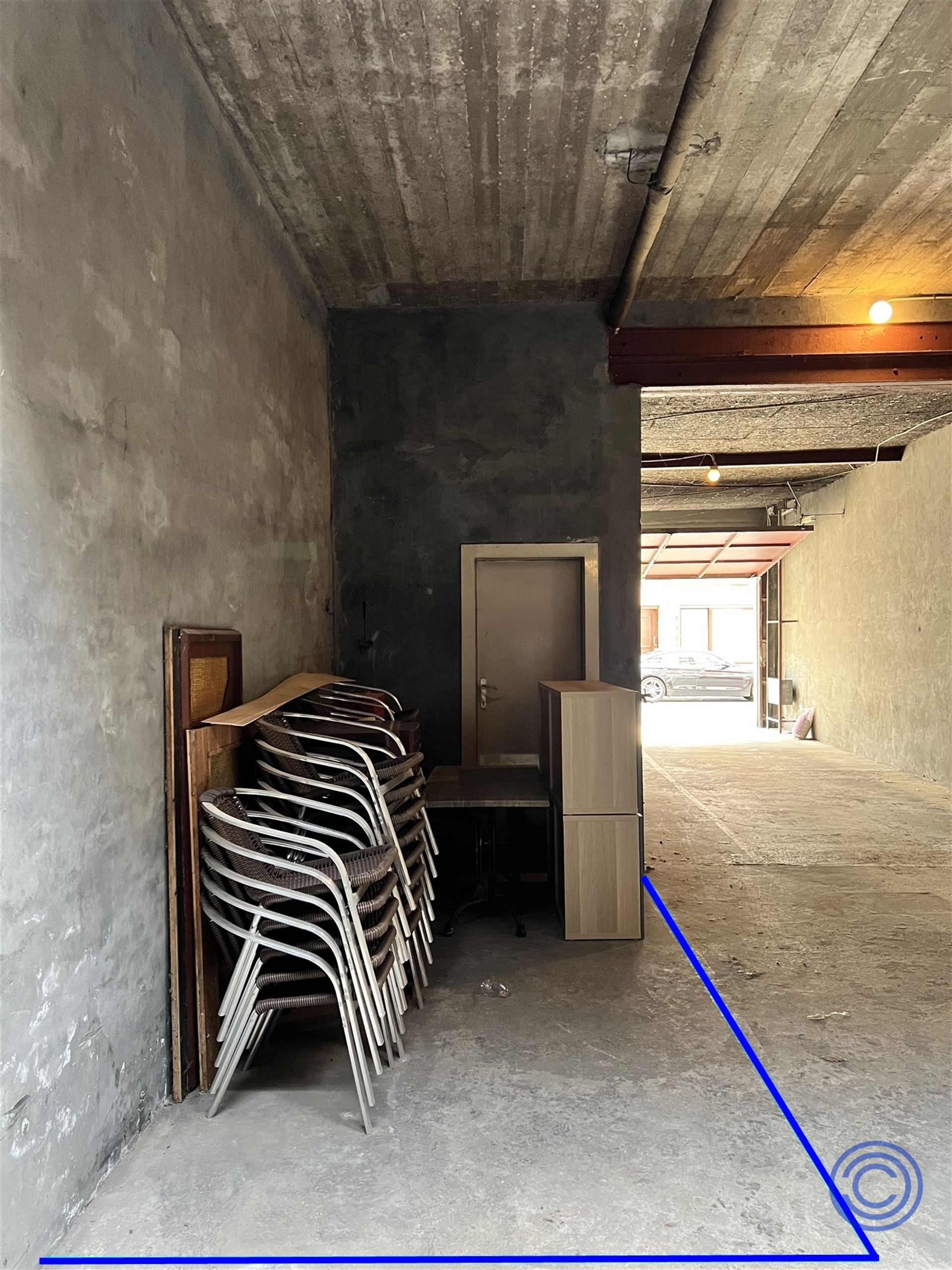 Parking: Binnenstaanplaats foto 3