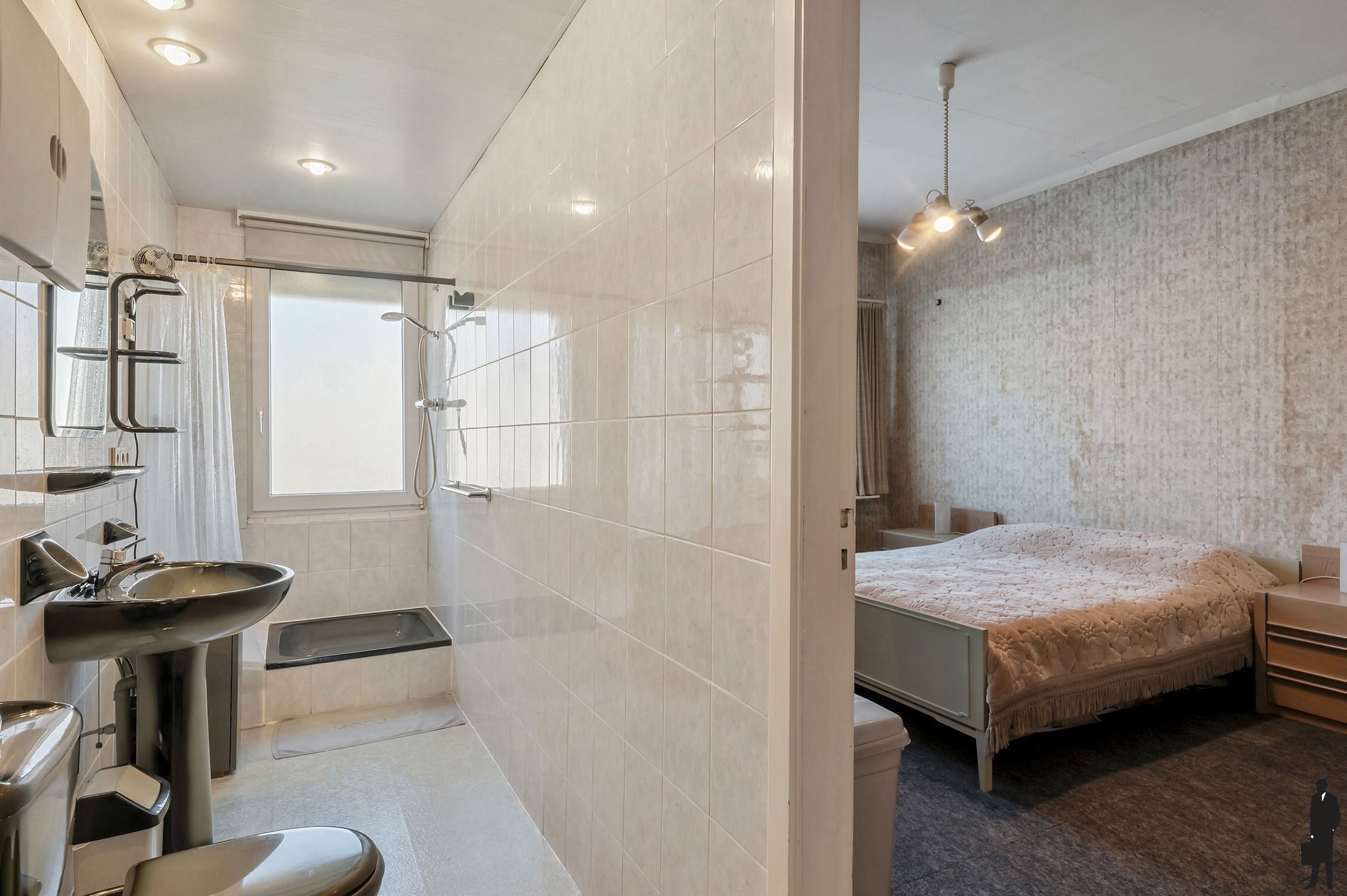 Ruime gezinswoning met bouwgrond. foto 13