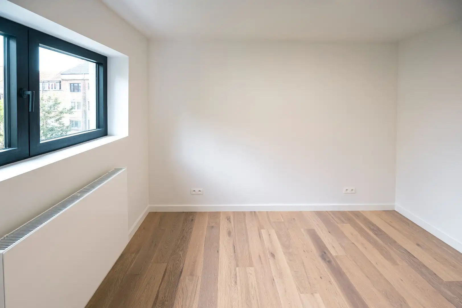 Vernieuwbouw – Luxueuze appartementen in een standingvol gebouw met glorieuze gevel op een boogscheut van het strand te Mariakerke! foto 9