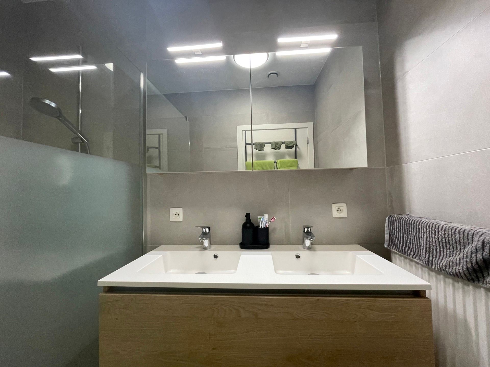 Prachtig instapklaar tweeslaapkamer appartement foto 19