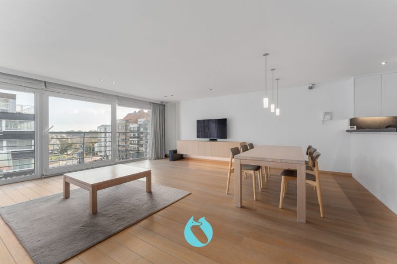 Stijlvol gemeubeld appartement op de Lippenslaan te Knokke foto 2