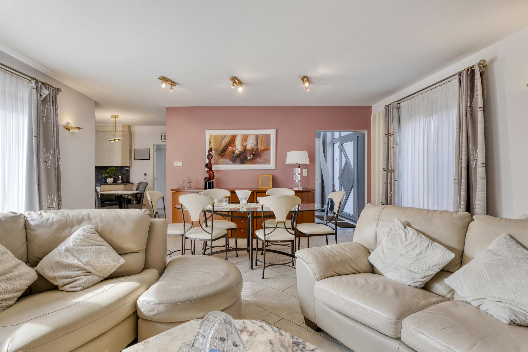 Viergevelwoning op 5a19ca op wandelafstand van het centrum van Strombeek foto 6