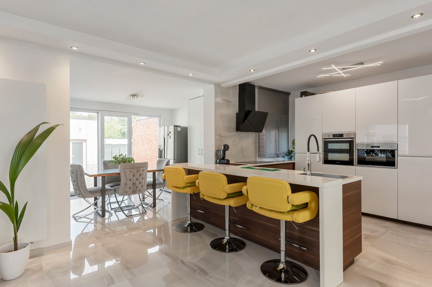 GERENOVEERDE WONING MET BIJGEBOUW foto 14