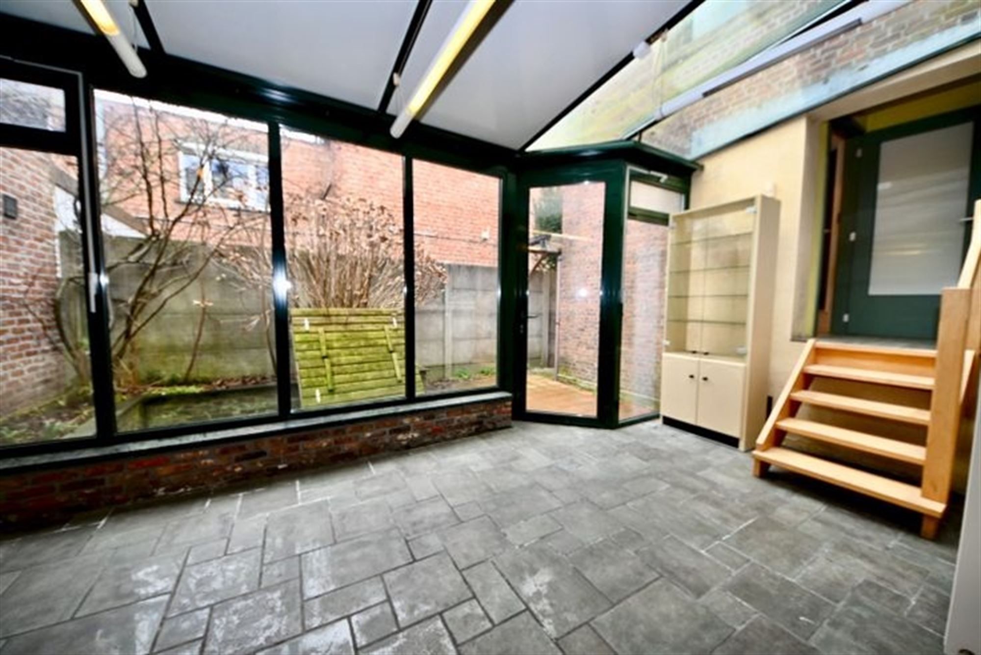 Te renoveren woning met 3 slaapkamers. foto 12