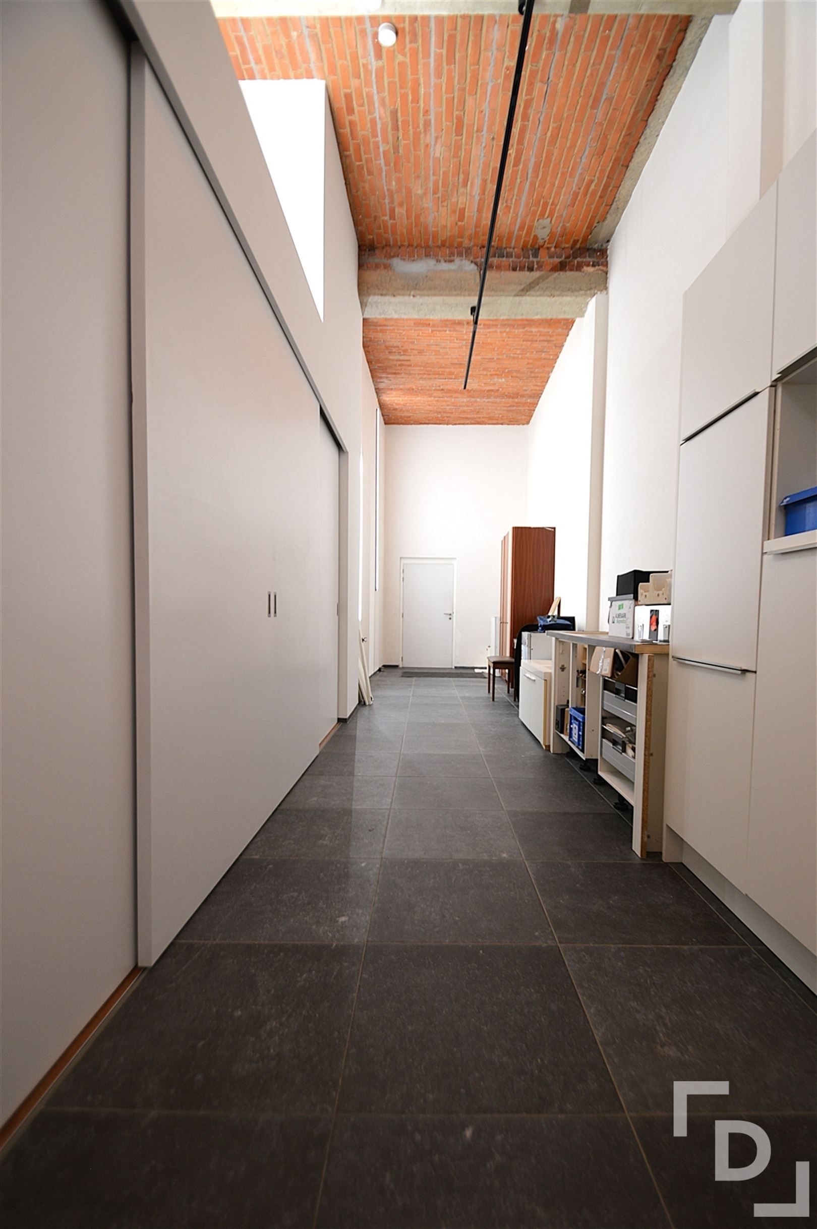 Duplex appartement in loftstijl in Ieper centrum foto 15