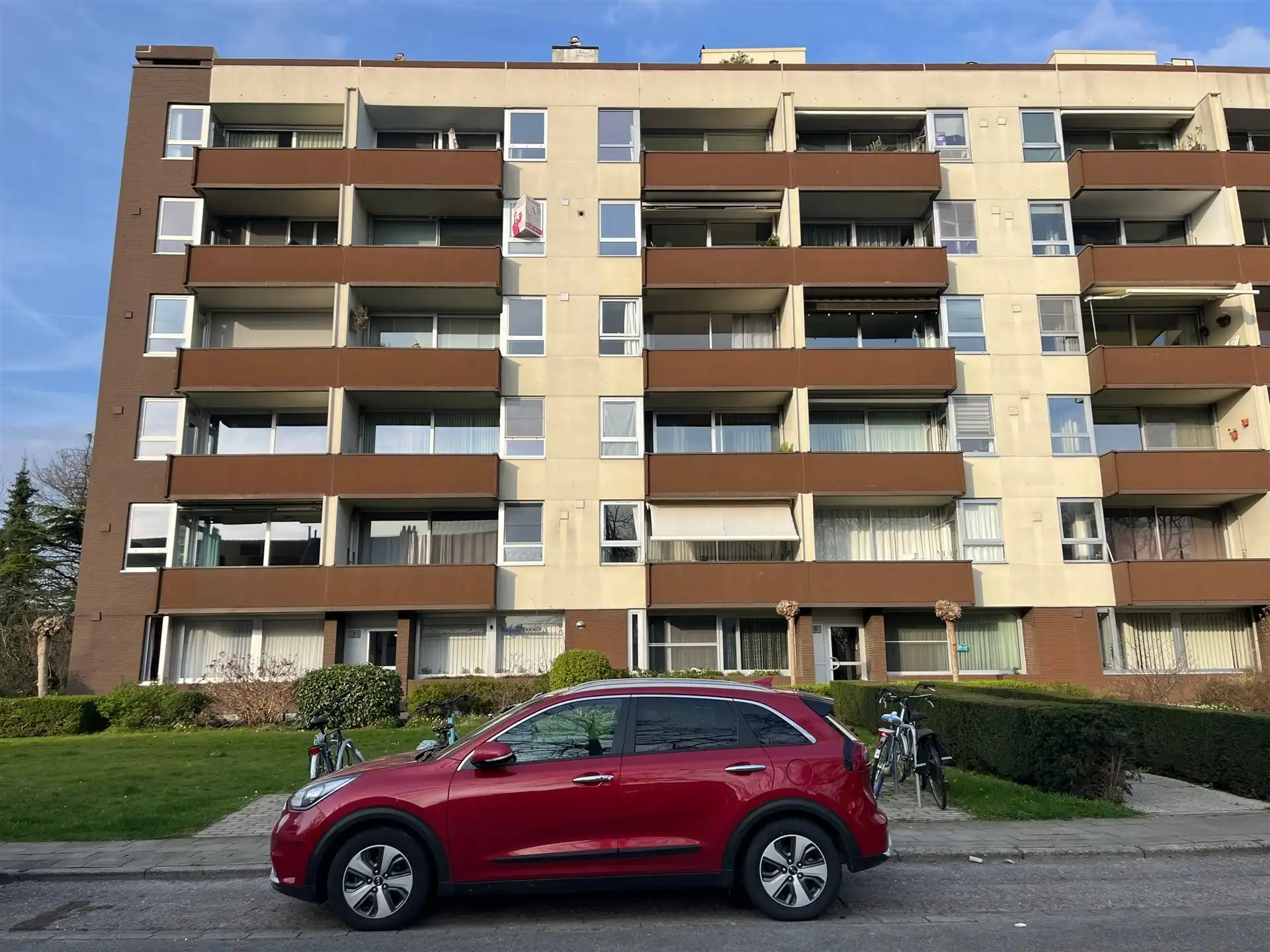 Gerenoveerd appartement met zuid terras en autostaanplaats  foto 20