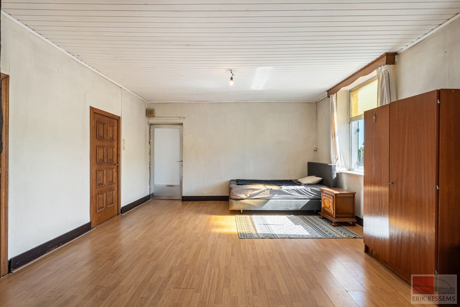 Charmante renovatiewoning met authentieke details en karaktervolle gevel. foto 3