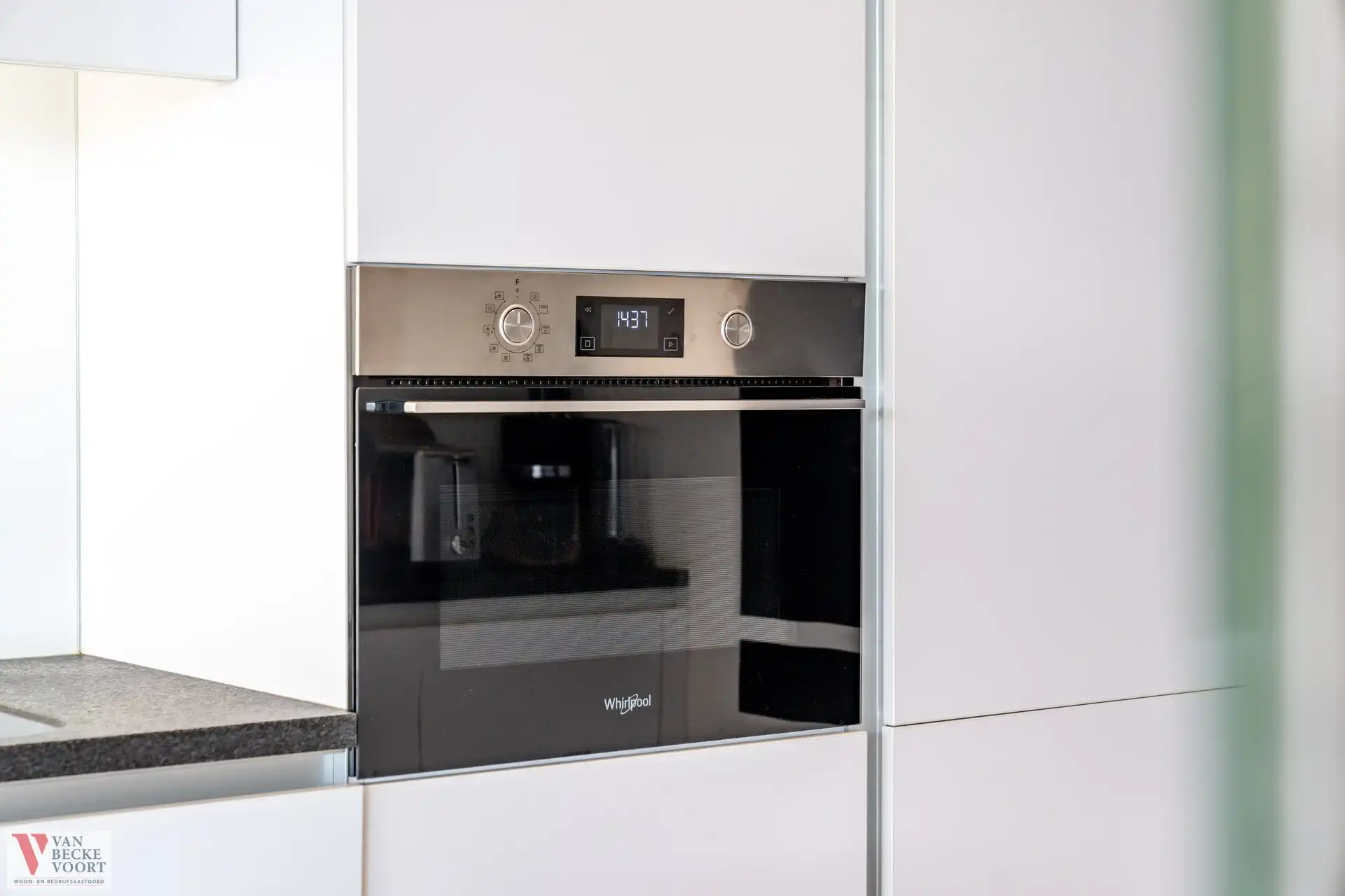 Gelijkvloers appartement op onevenaarbare locatie foto 9