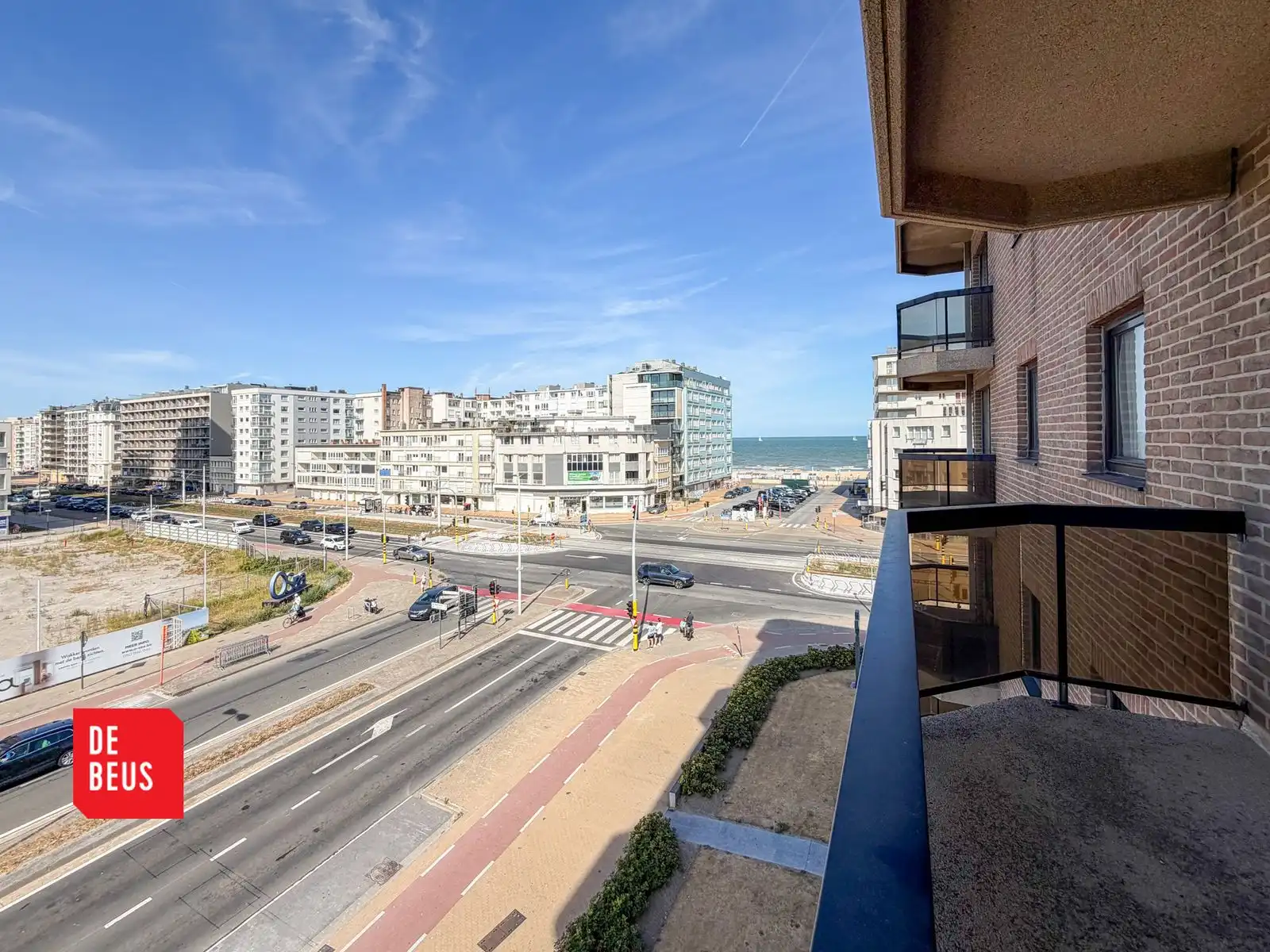 Verzorgde studio met terras, pal aan zee foto {{pictureIndex}}