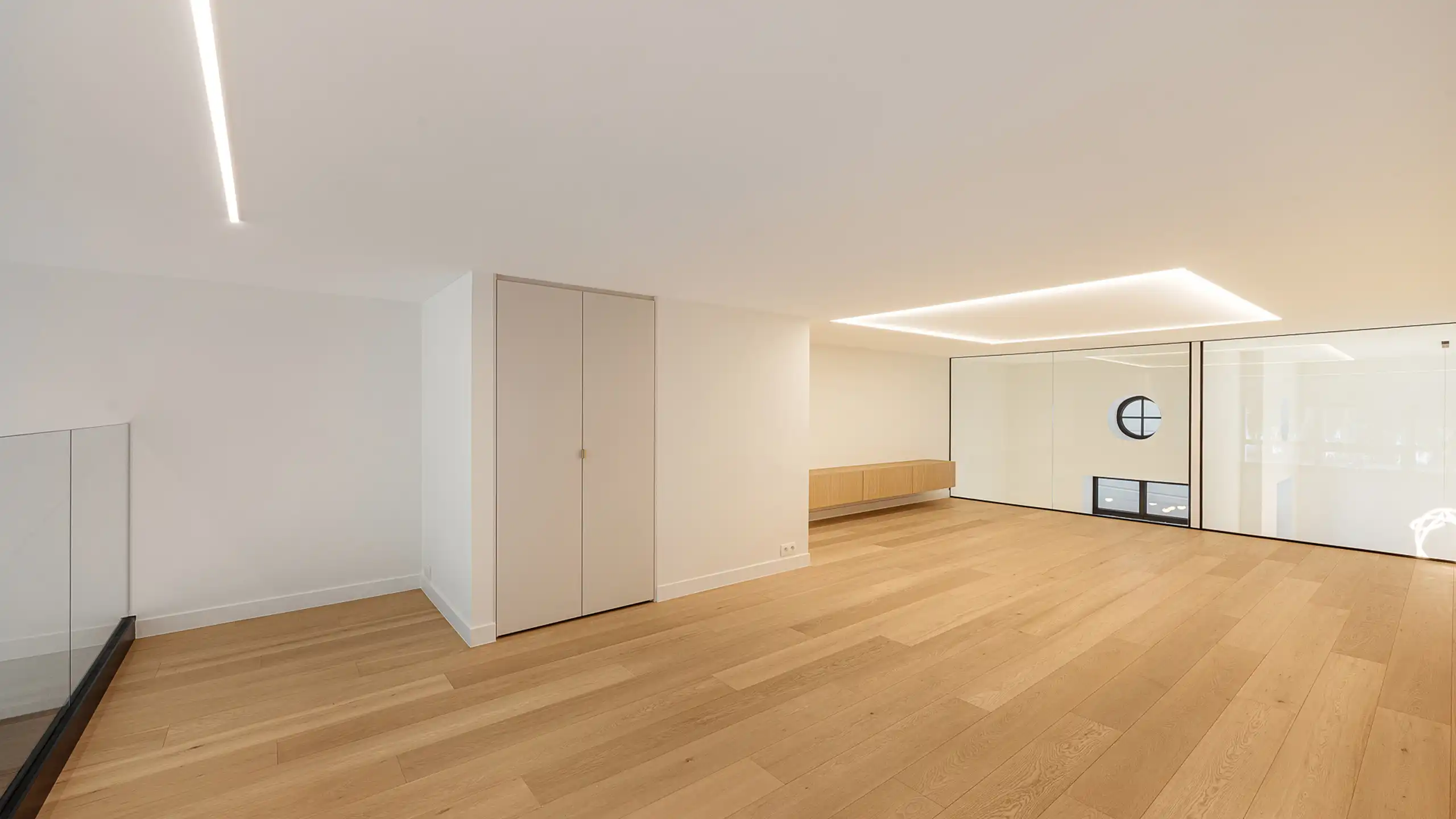 Nieuwbouwappartement met prachtig zicht op Lakeside  foto 16