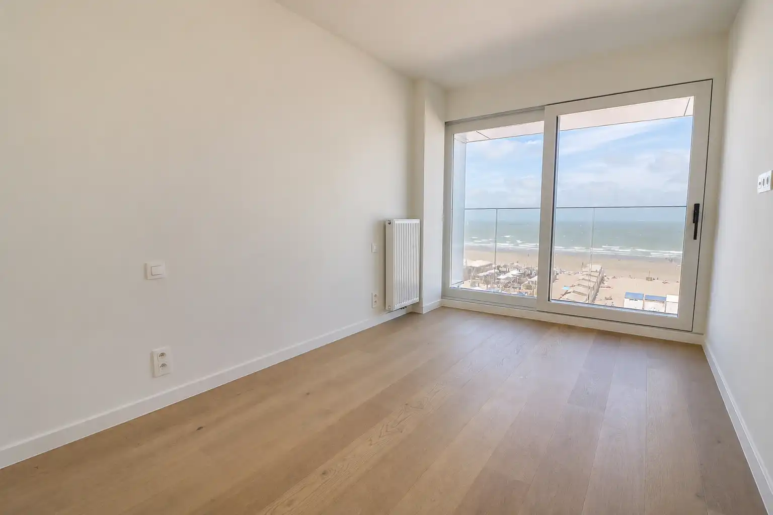Instapklaar appartement met prachtig zicht op zee. foto 5