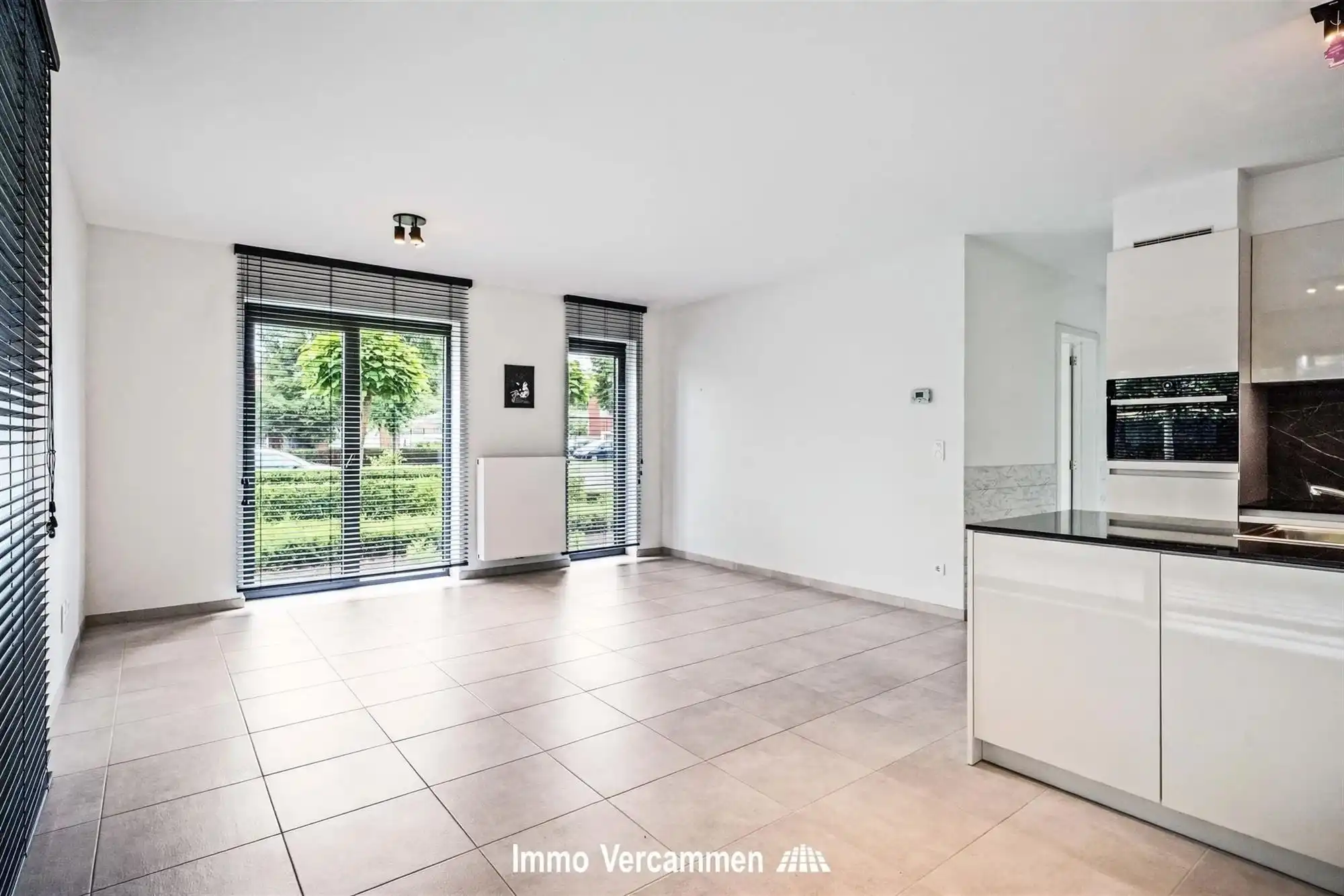 Gelijkvloers appartement met terras en autostaanplaats te Bonheiden foto 2