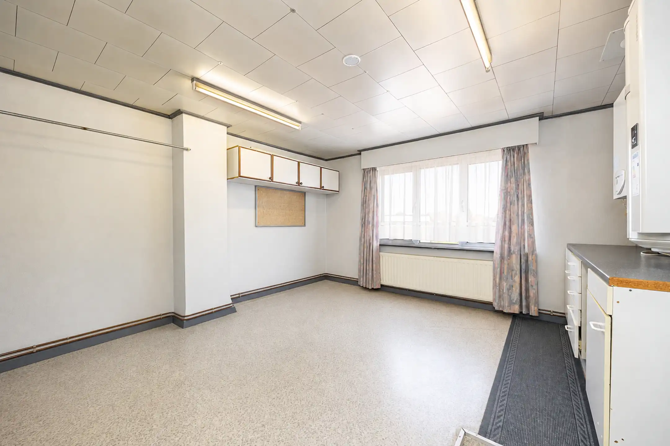 Ruime woning met 4 slaapkamers en garage op rustige ligging foto 17