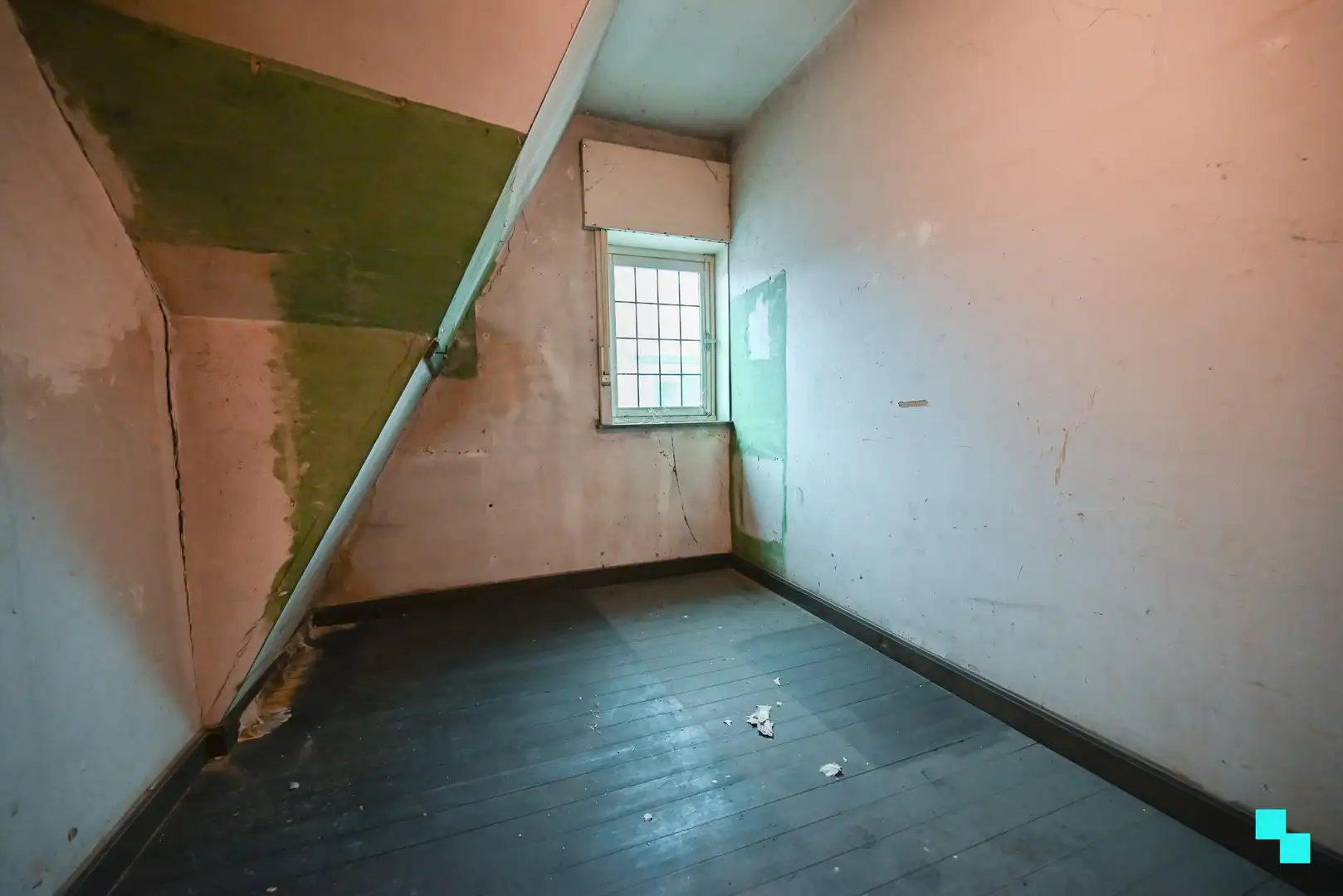 Zeer ruime & authentieke woning in Izegem foto 22